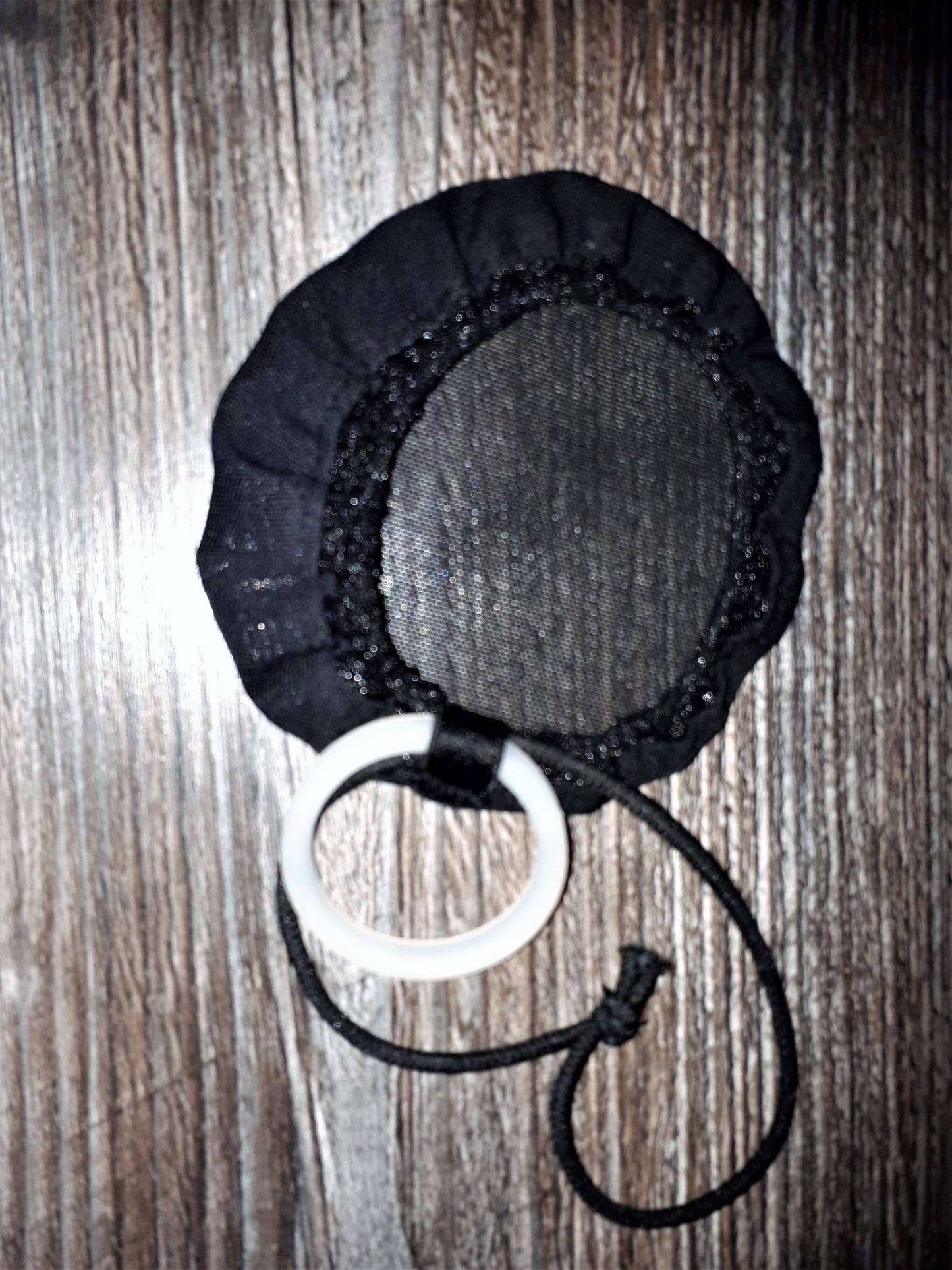Hodensack Halter Juwelenbeutel Nusstüte Eiertasche Cockring Silikon Hodenbeutel schwarz Mesh - SEXSENSE