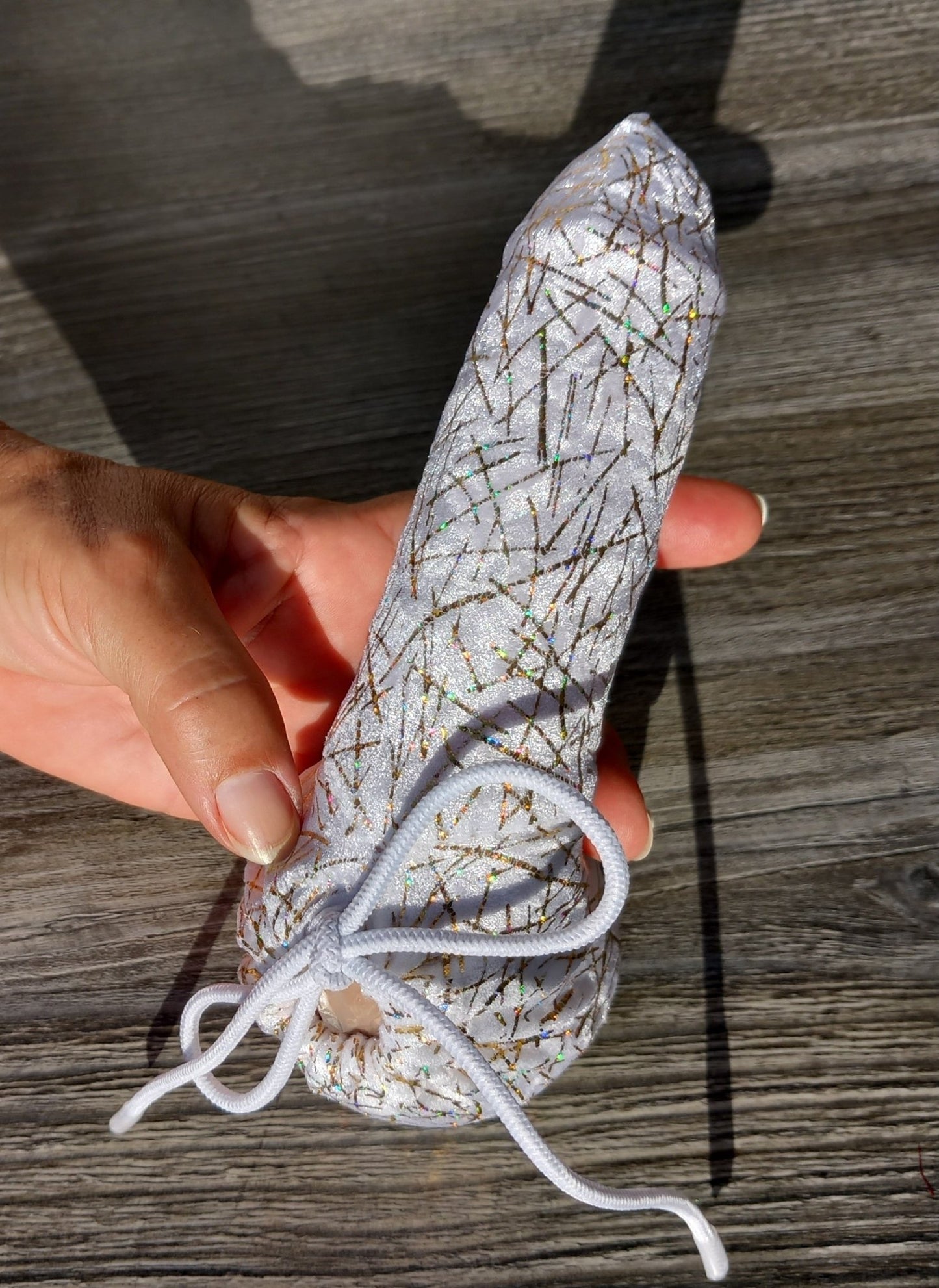 Penissocke Lümmeltüte Juwelensäckchen weißer Lycra Samt mit Gold Hologramm Sackhalter Willy - Pyjama - SEXSENSE