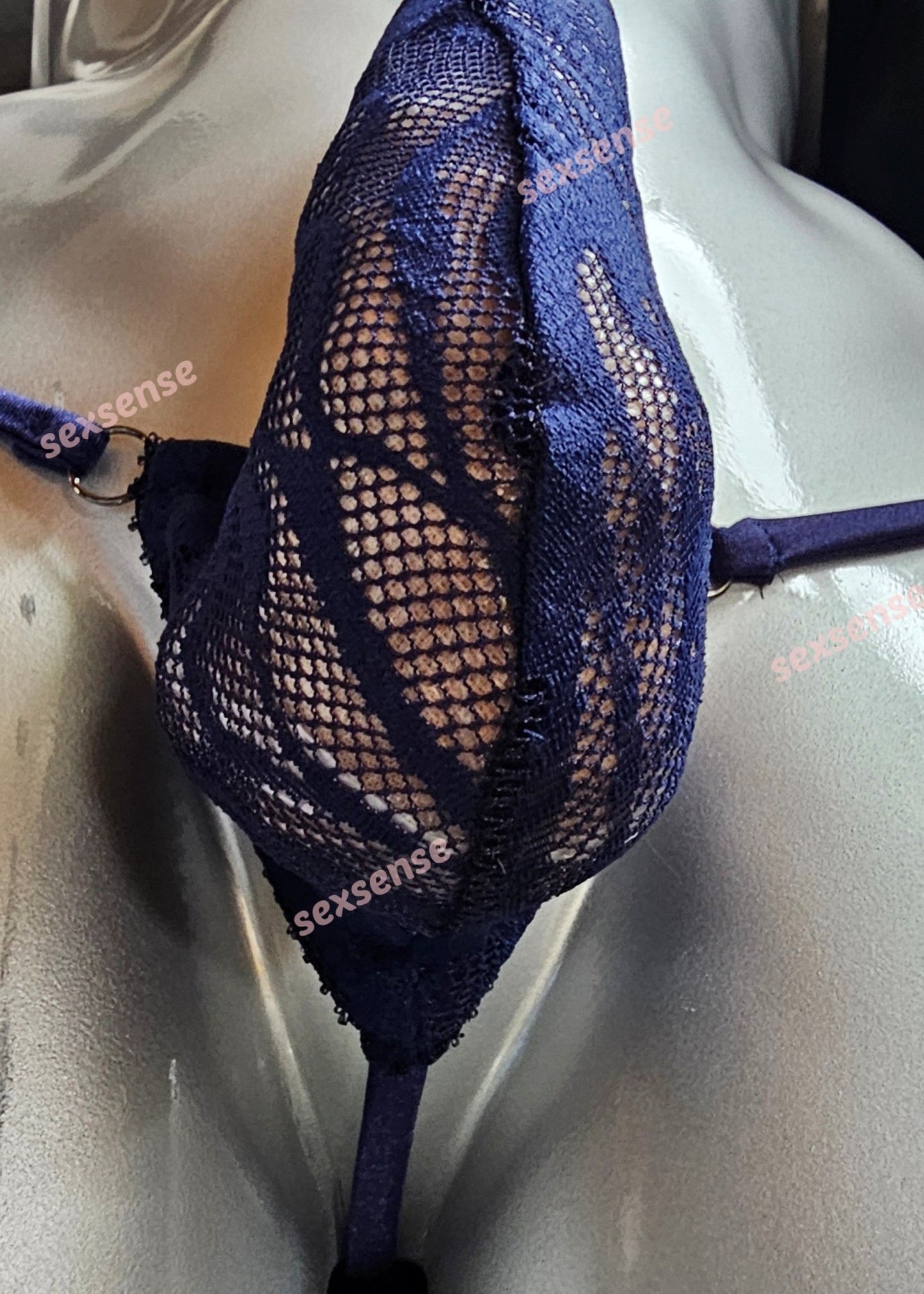 Stand - Up - String minimalistisch extrem elastisches Mesh dunkelblau - SEXSENSE