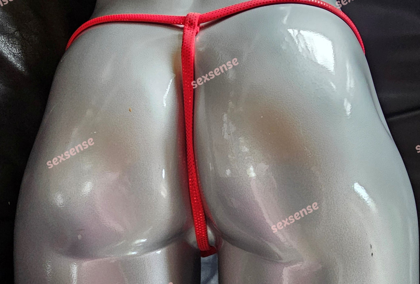 Stand - Up - String Prinz Albert minimalistisch elastisches Lycra rot Metallic - SEXSENSE