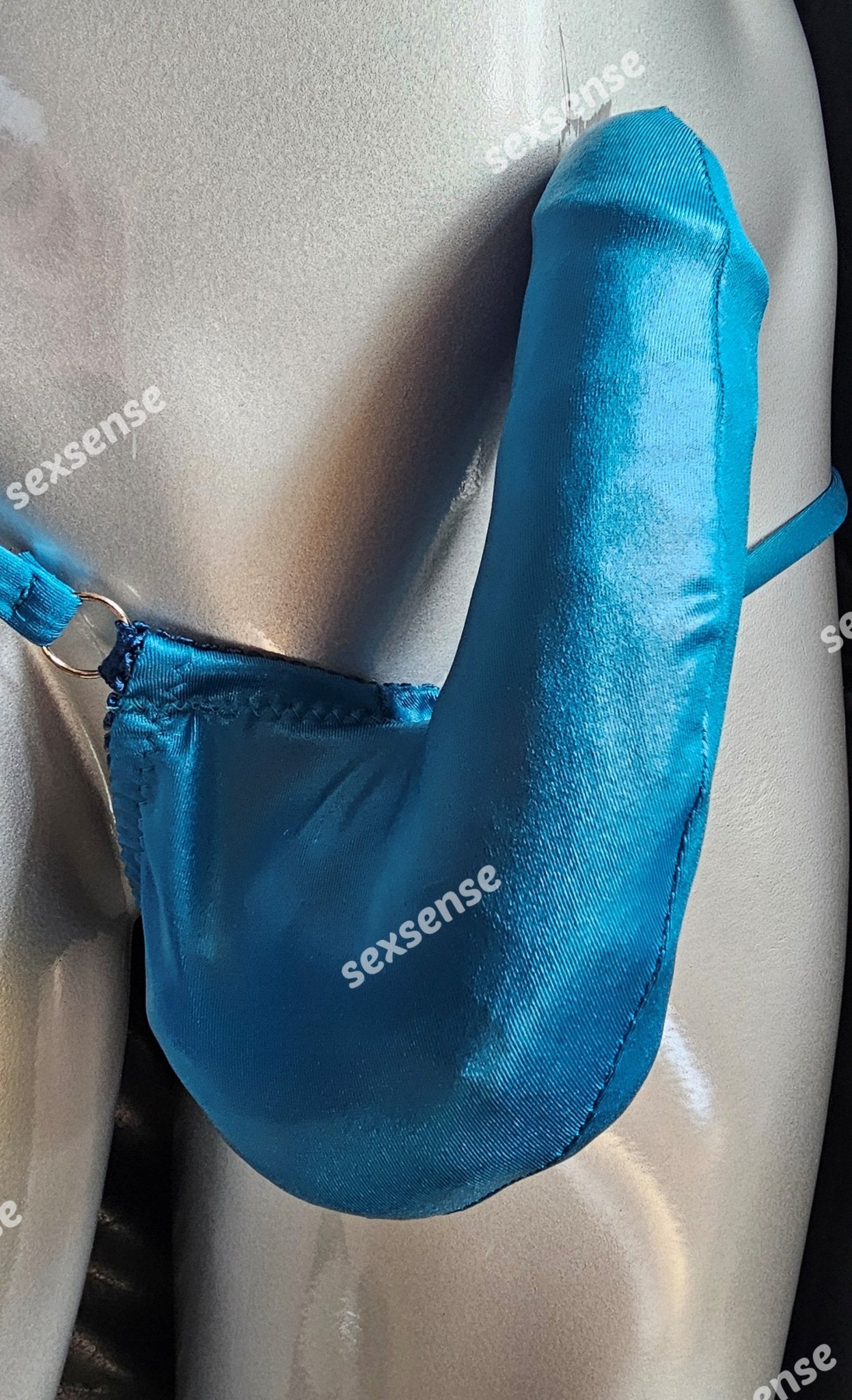 Stand - Up - String Prinz Albert minimalistisch elastisches Lycra Patrol Farben - SEXSENSE