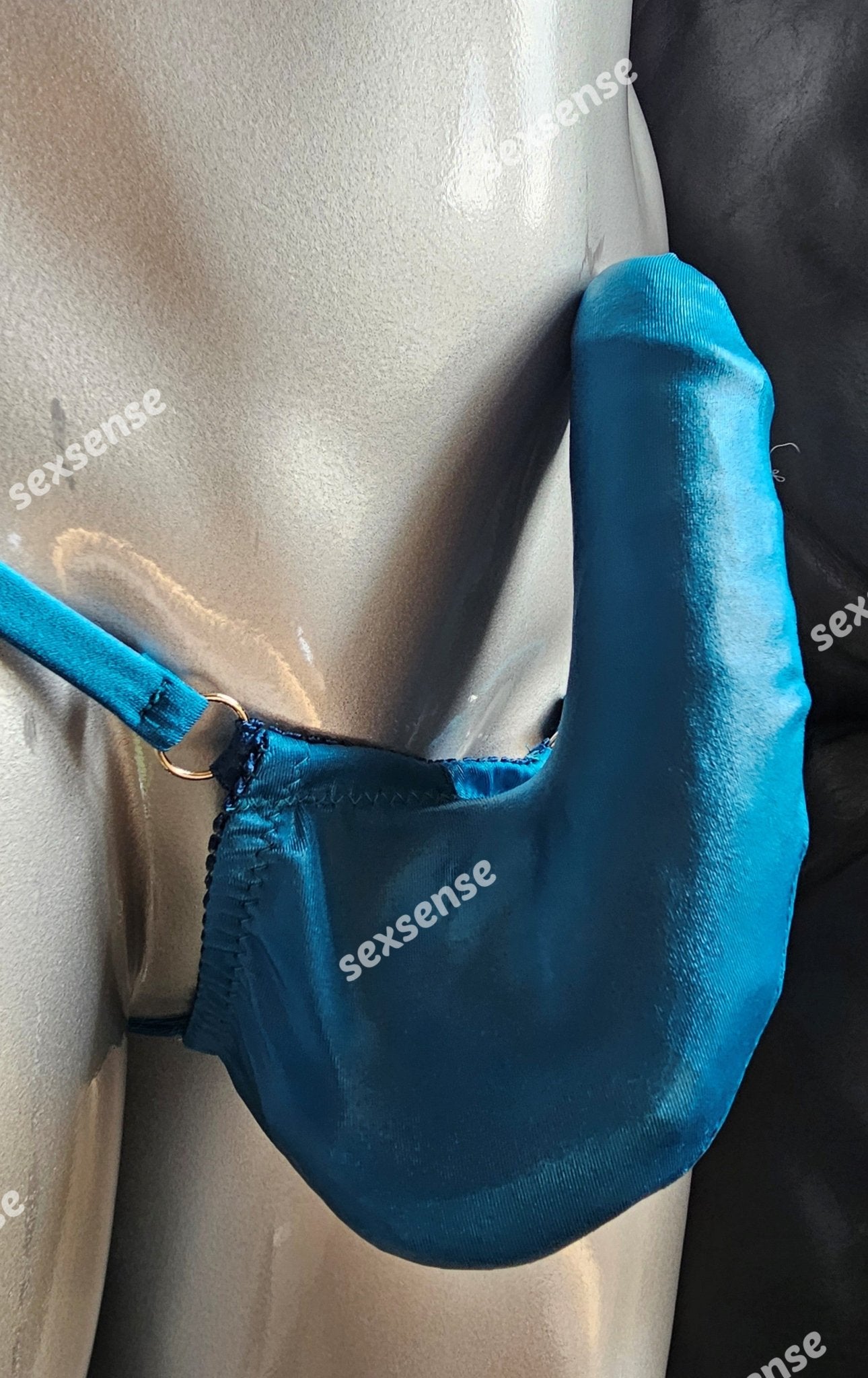 Stand - Up - String Prinz Albert minimalistisch elastisches Lycra Patrol Farben - SEXSENSE