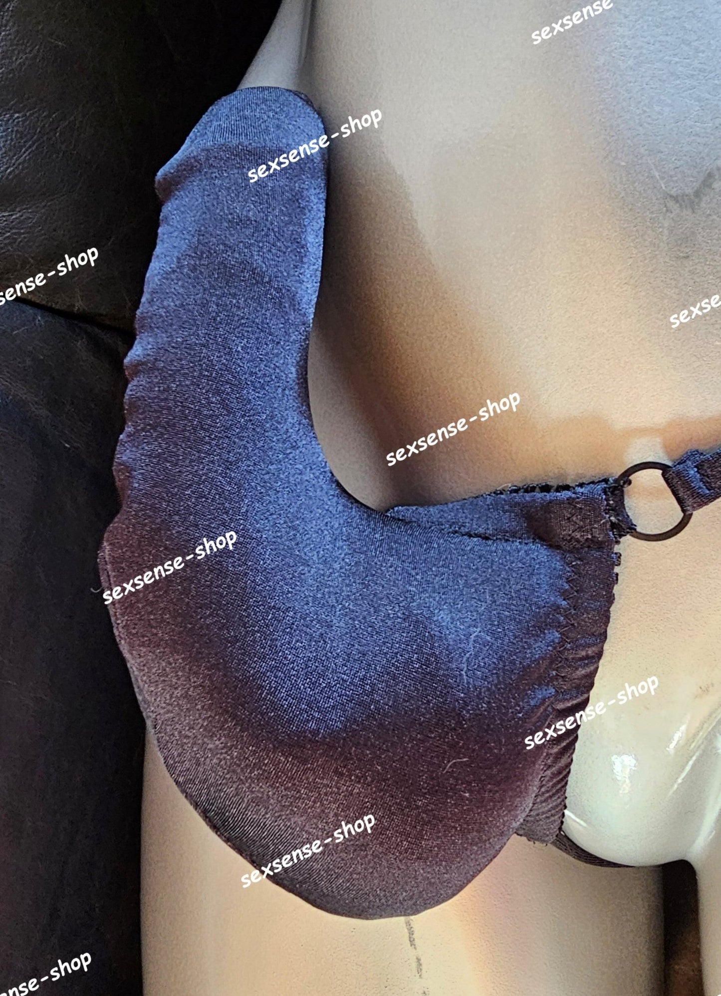 Stand - Up - String Prinz Albert minimalistisch elastisches Lycra Satan - Schwarz - SEXSENSE