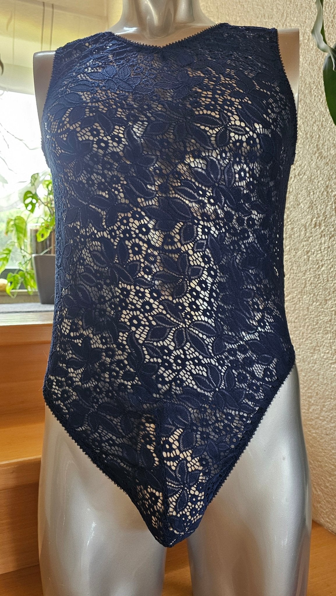Herren String - Body aus elastischer dunkelblauer Spitze sexy transparent - SEXSENSE