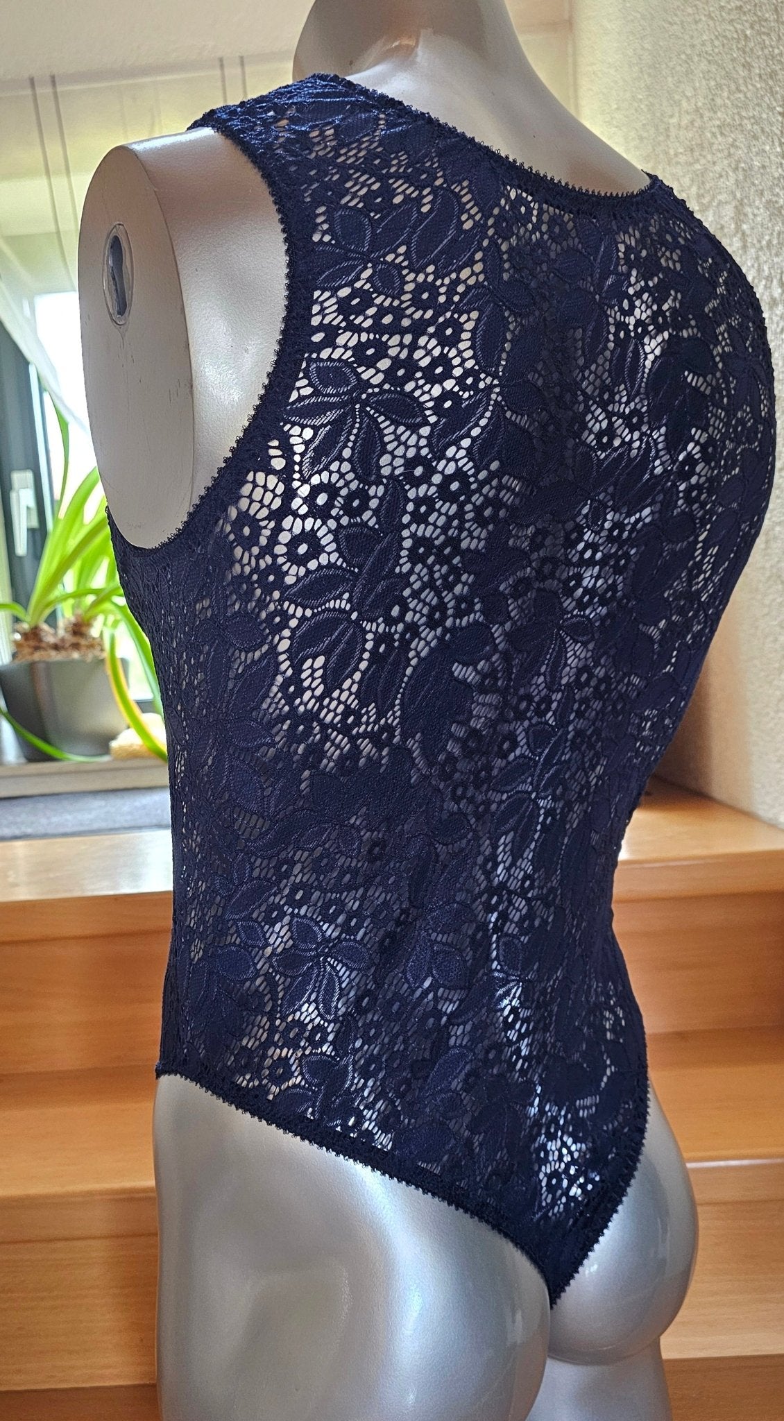 Herren String - Body aus elastischer dunkelblauer Spitze sexy transparent - SEXSENSE