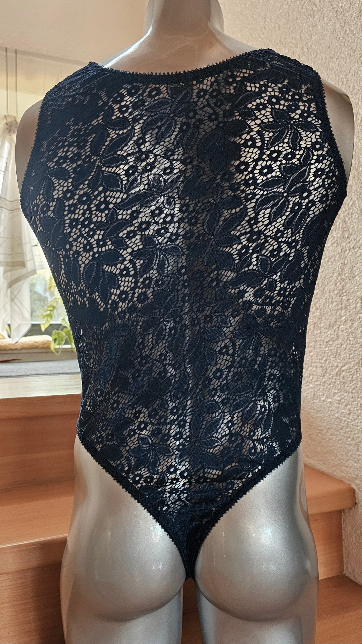 Herren String - Body aus elastischer dunkelblauer Spitze sexy transparent - SEXSENSE