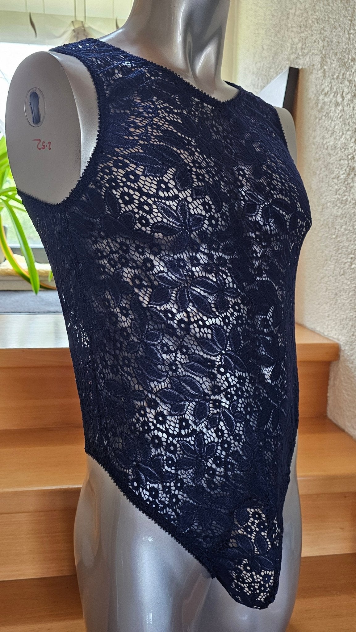 Herren String - Body aus elastischer dunkelblauer Spitze sexy transparent - SEXSENSE
