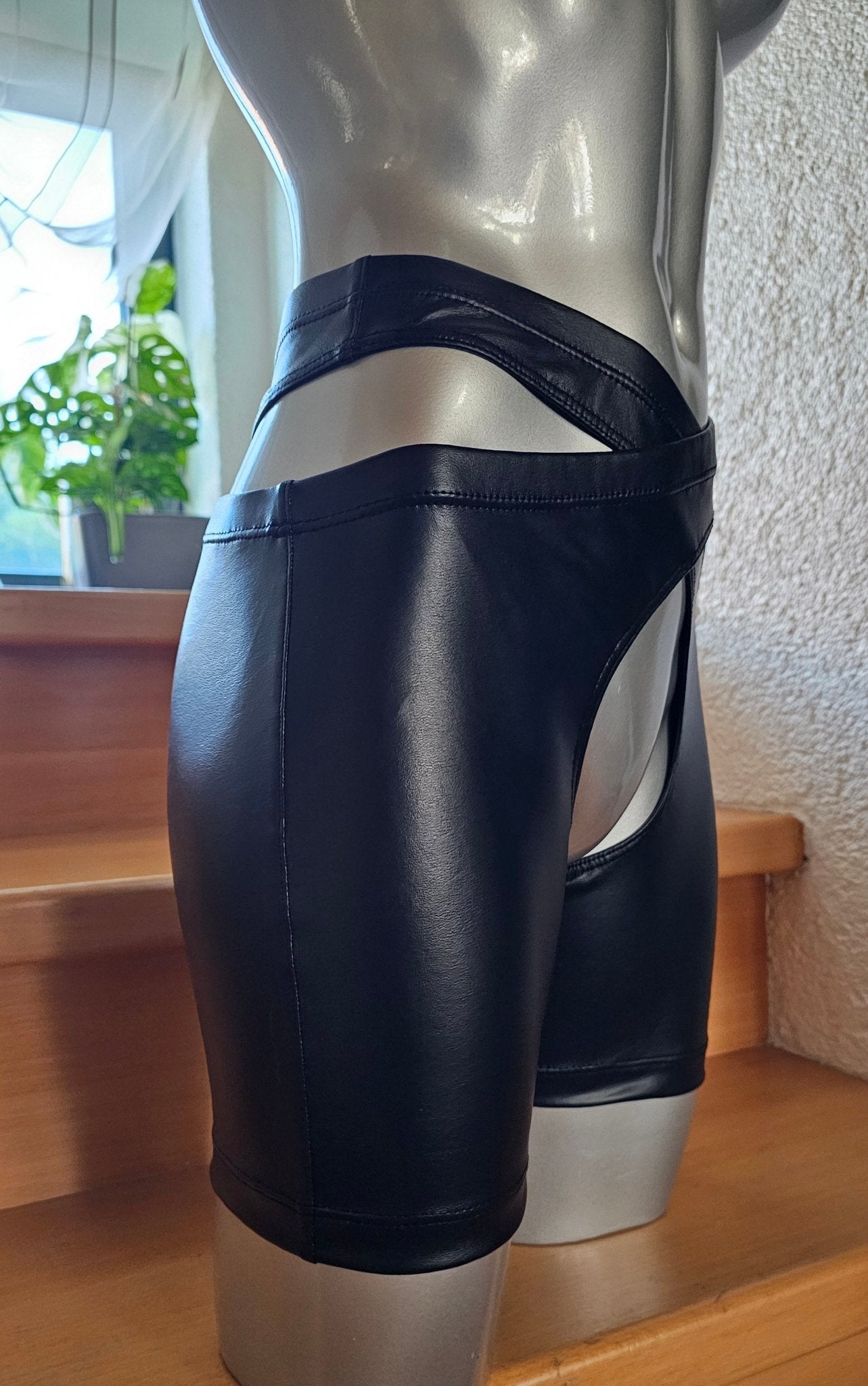 Damen Chaps Straps Stay Hip Harness ouvert Oberschenkelschoner, Strumpfbänder elastisches Lederimitat sexy Dessous, Fetisch - SEXSENSE