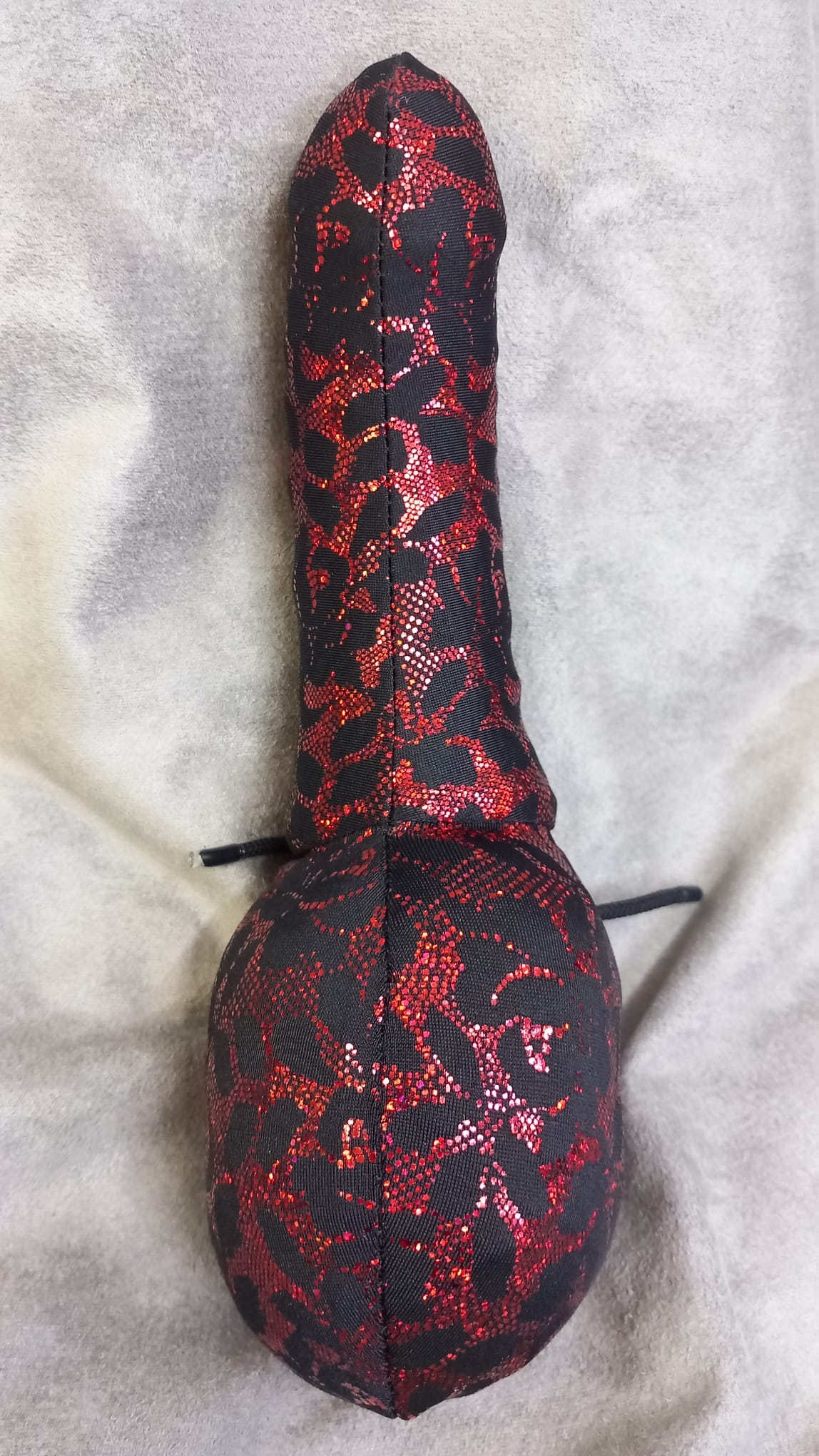 Penissocke, Lümmeltüte, Juwelensäckchen, schwarz/rot Hochglanz Sackhalter Lycra Willypyjama - SEXSENSE