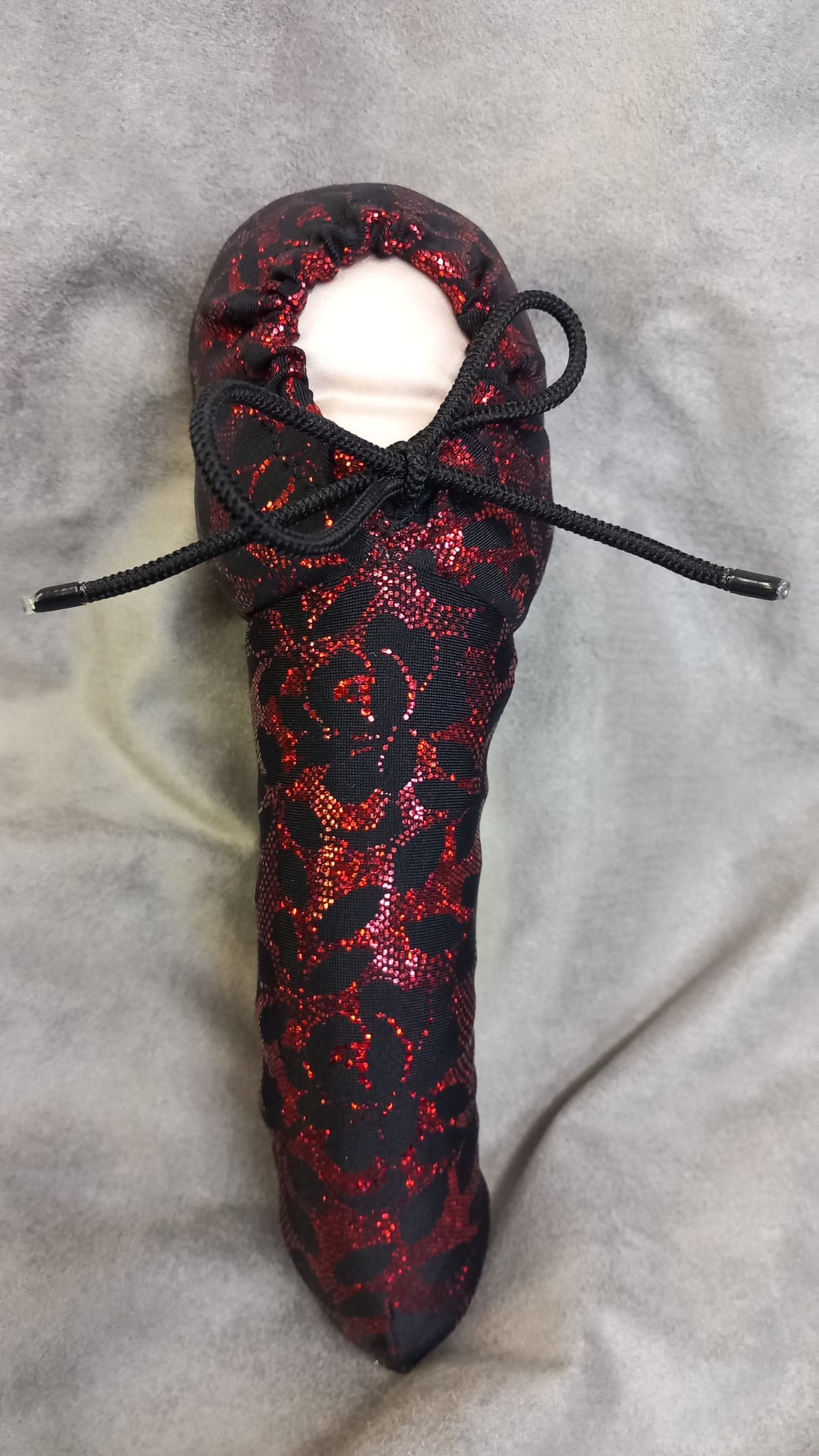 Penissocke, Lümmeltüte, Juwelensäckchen, schwarz/rot Hochglanz Sackhalter Lycra Willypyjama - SEXSENSE