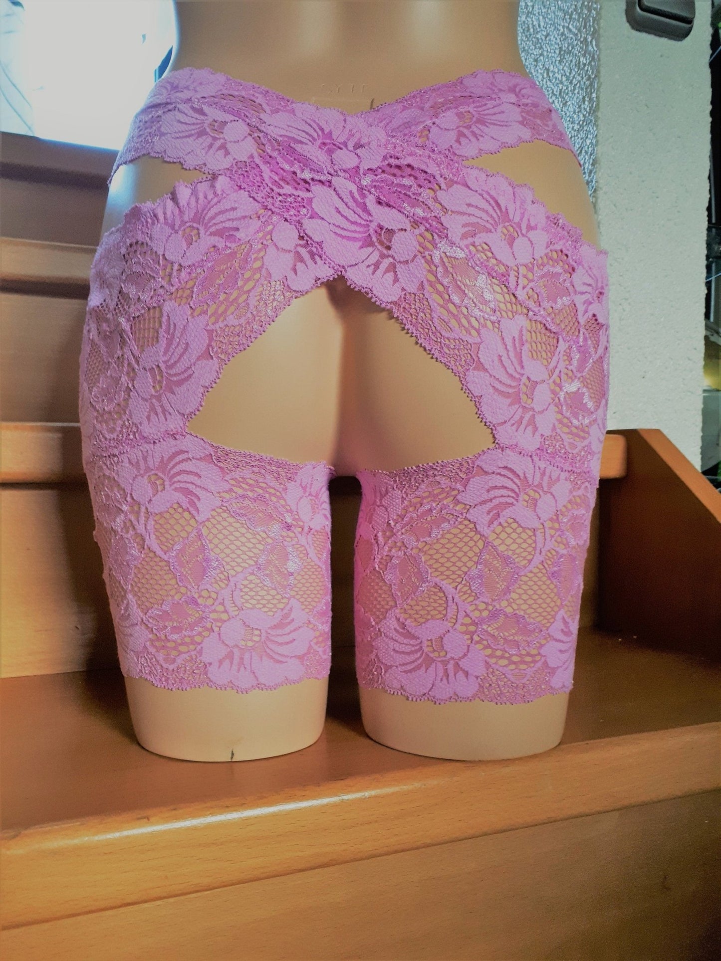 Stay Hip, Oberschenkelschoner elastische Spitze Barbie - rosa Gr 36 - 42, Dessous, Lingerie, Strumpfband ouvert Maßanfertigung sexy Toy - SEXSENSE