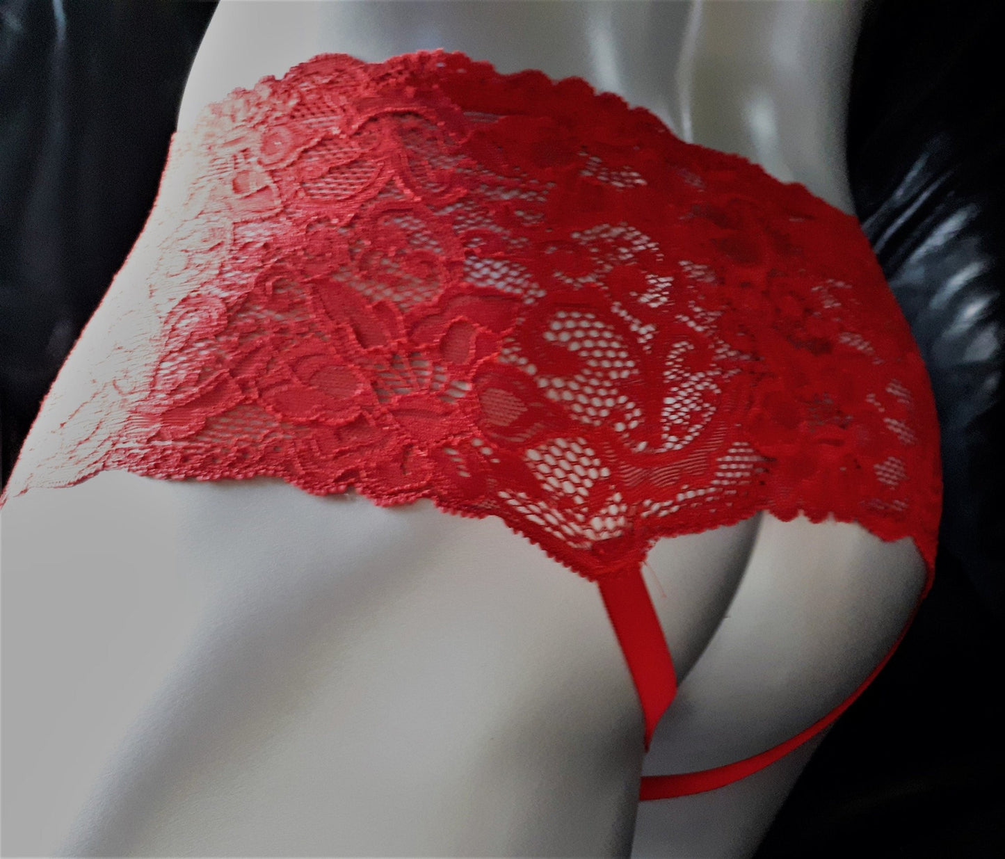 Spitzen Boxershorts/Thong in 4 Farben mit Push - Up ouvert plus Silikon Cockring - SEXSENSE