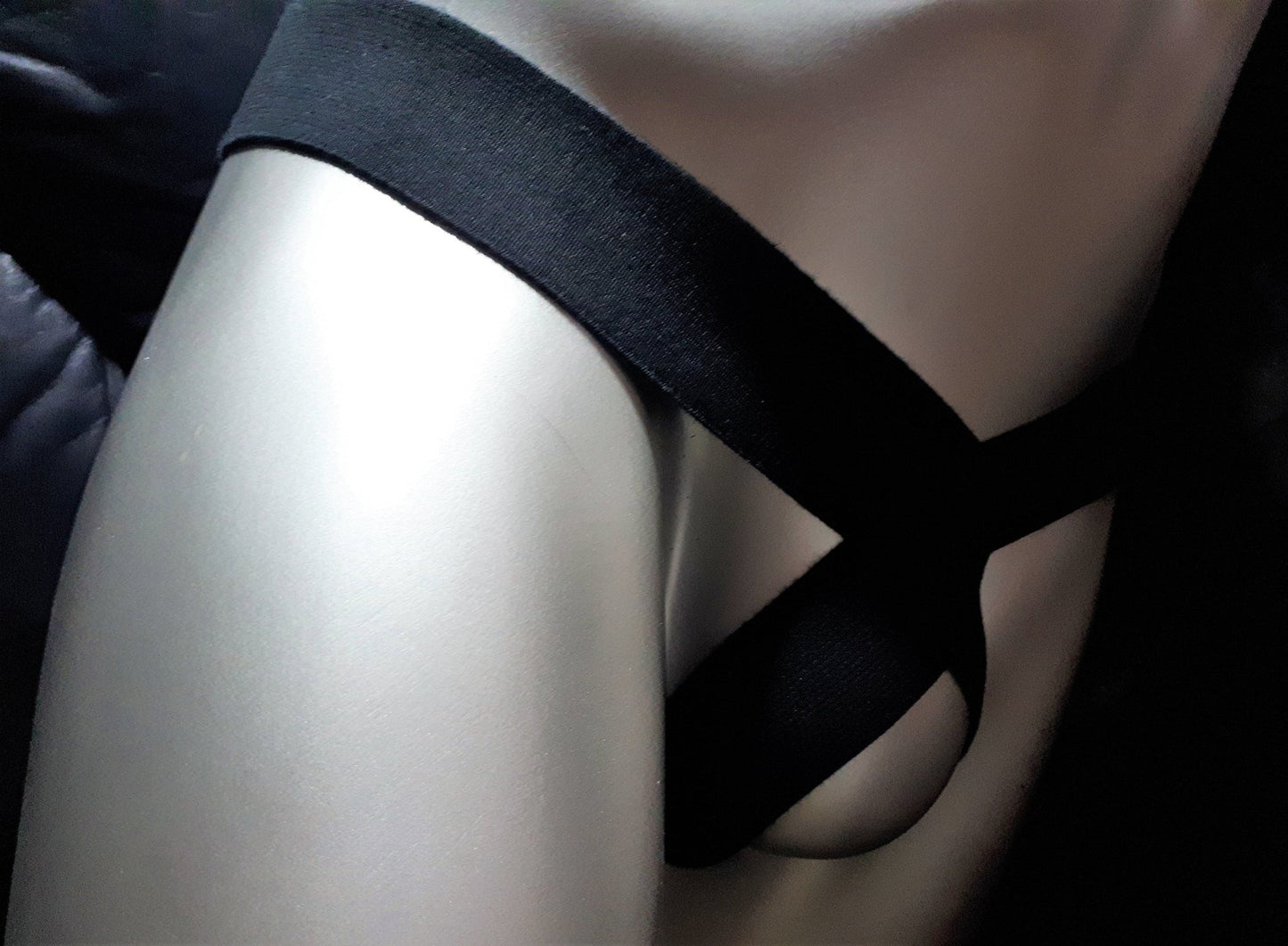 Sling Thong Jockstrap ouvert Push Up Slip Herren Toy schwarz - SEXSENSE