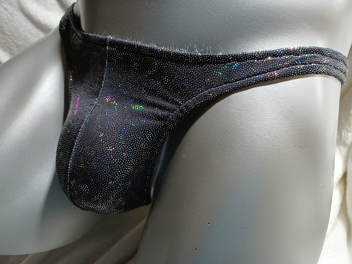 LETZTER ARTIKEL Badehose String Unikat schwarz Metallic Hologramm Gr. S/M Lycra Unikat - SEXSENSE
