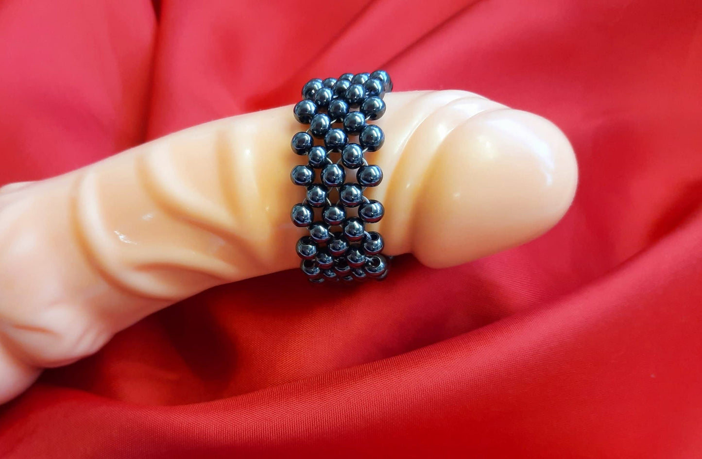 Penisring Masturbator 85 rotierende Hämatit - Perlen auf Chirurgenstahl Innen - Umfang ca 10,7cm - SEXSENSE