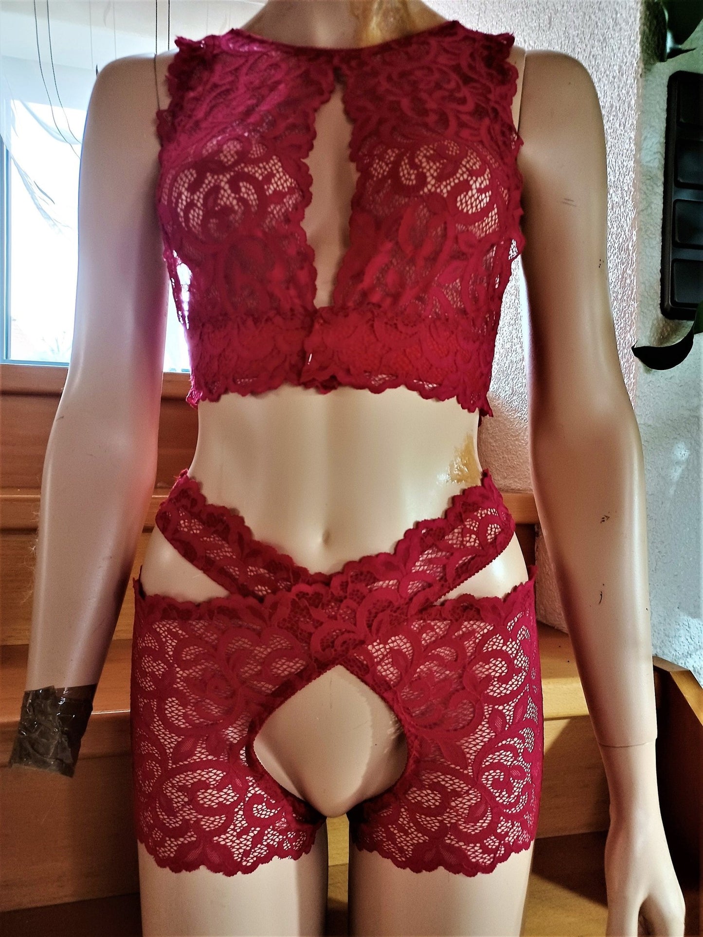 Damen Stay Hip, ouvert Oberschenkelschoner, Strumpfbänder Straps, elastische Spitze rot Halterloser UNIKAT, sexy Dessous, Fetisch - SEXSENSE