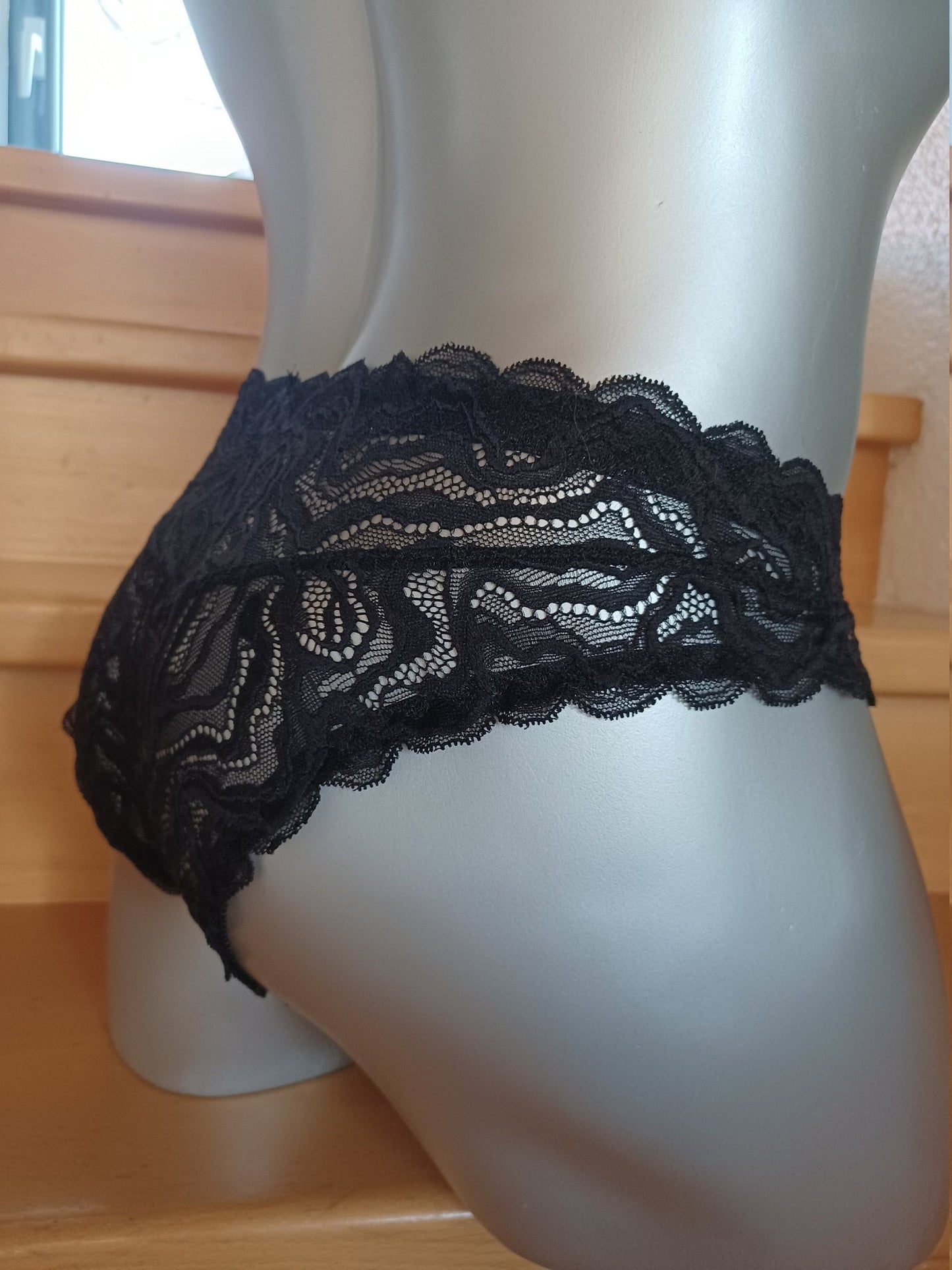 Spitzen Slip Hipster Panty schwarze Spitze Femboy Bogenabschlüsse - SEXSENSE