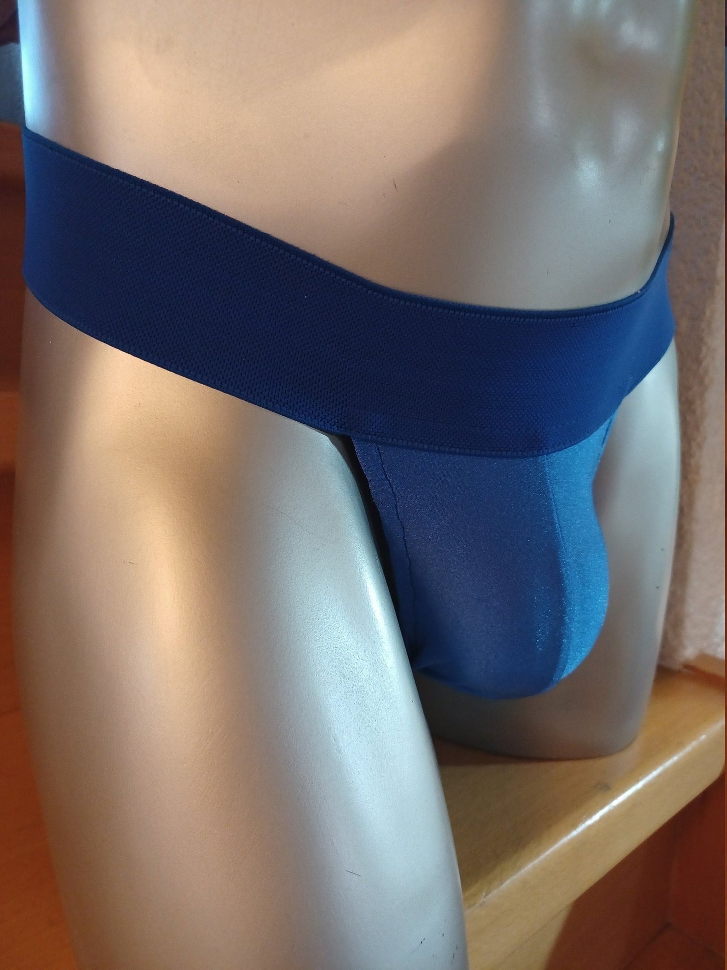 String mit Webgummibund Clubwear royalblau Unikat Badehose Gr. M oder L - SEXSENSE