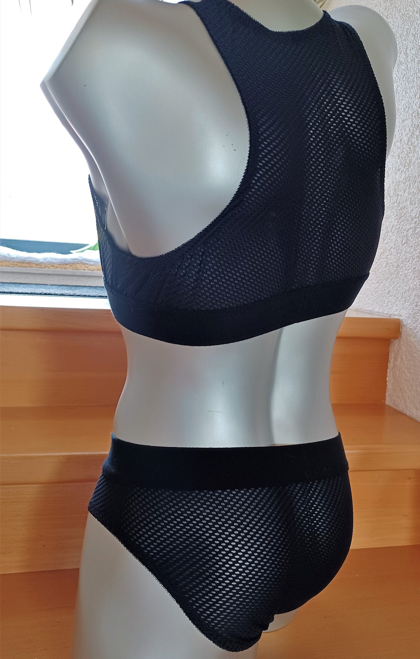 Bustier enganliegend im Tanktop Styl schwarzer hochelastischer Mesh in Rautenmuster