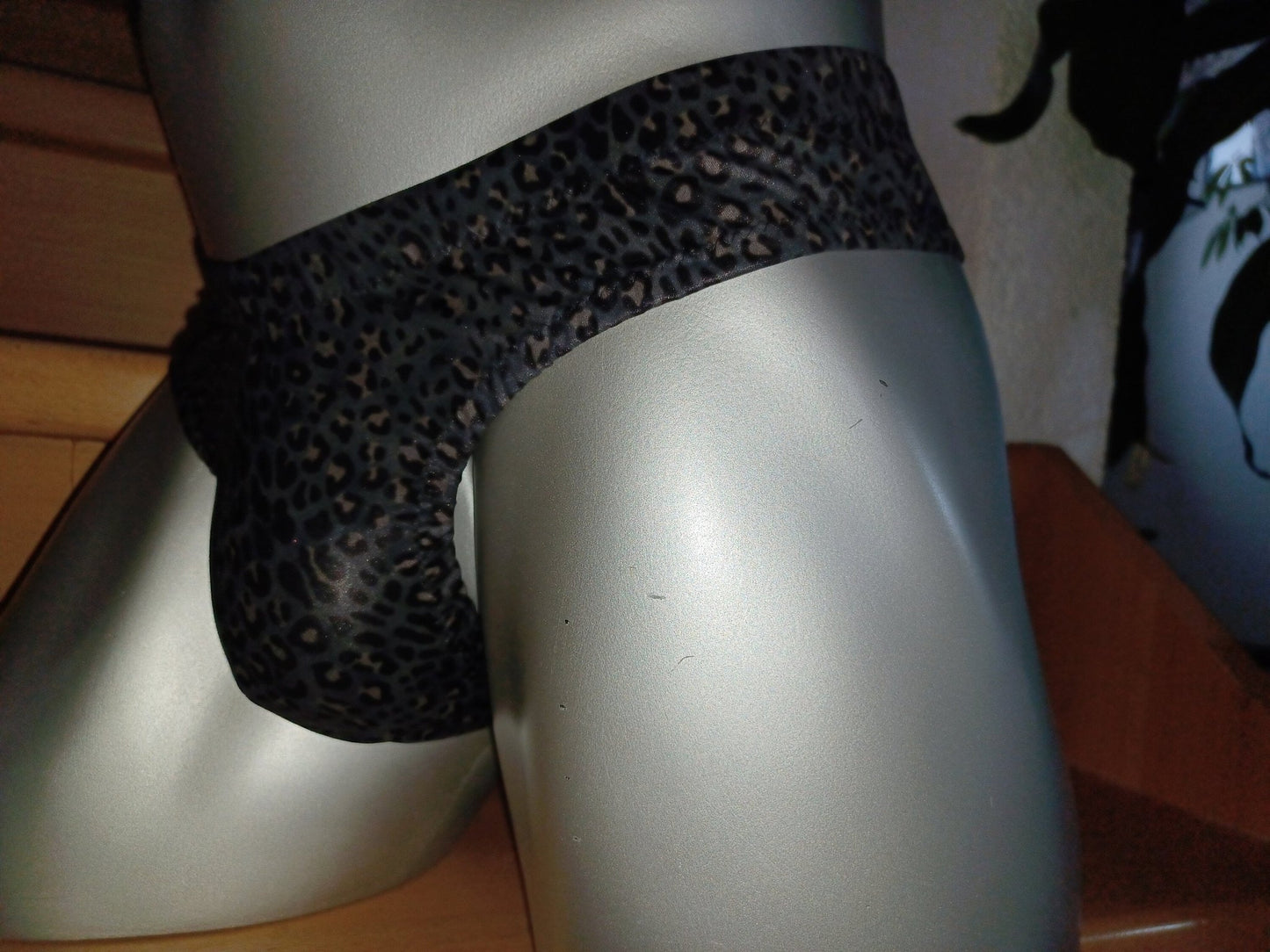 Hipster - String elastisches Lycra Leoprint hauchzart schwarz/grau - SEXSENSE