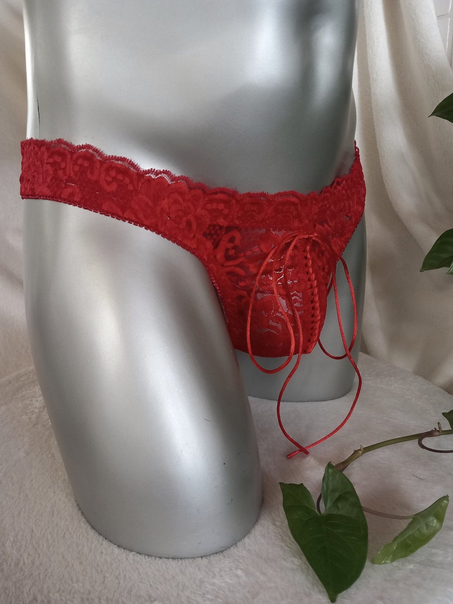 Spitzen - String mit Front - Schnürung Herren Lingerie Dessous Unikat Suspensorium geschnürt Gr XS - L, hellrot - SEXSENSE