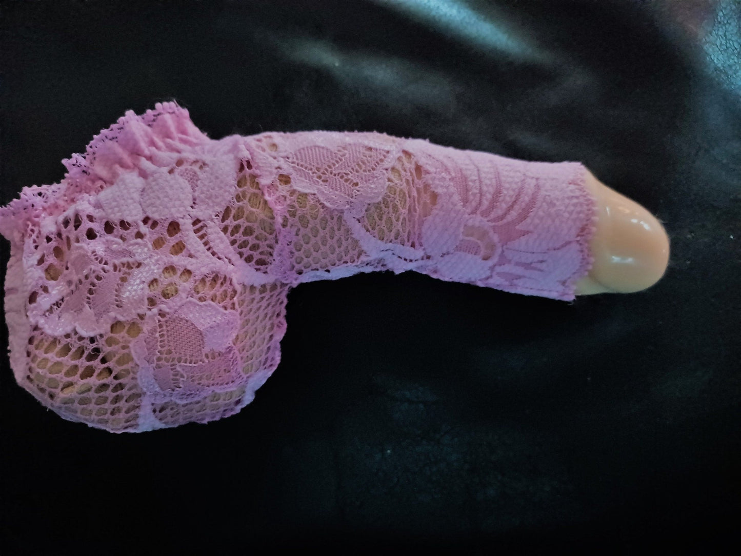 Penissocke Willy - Pyjama Sackhalter rosa Spitze Juwelensäckchen Lollybag Nusstüte - SEXSENSE