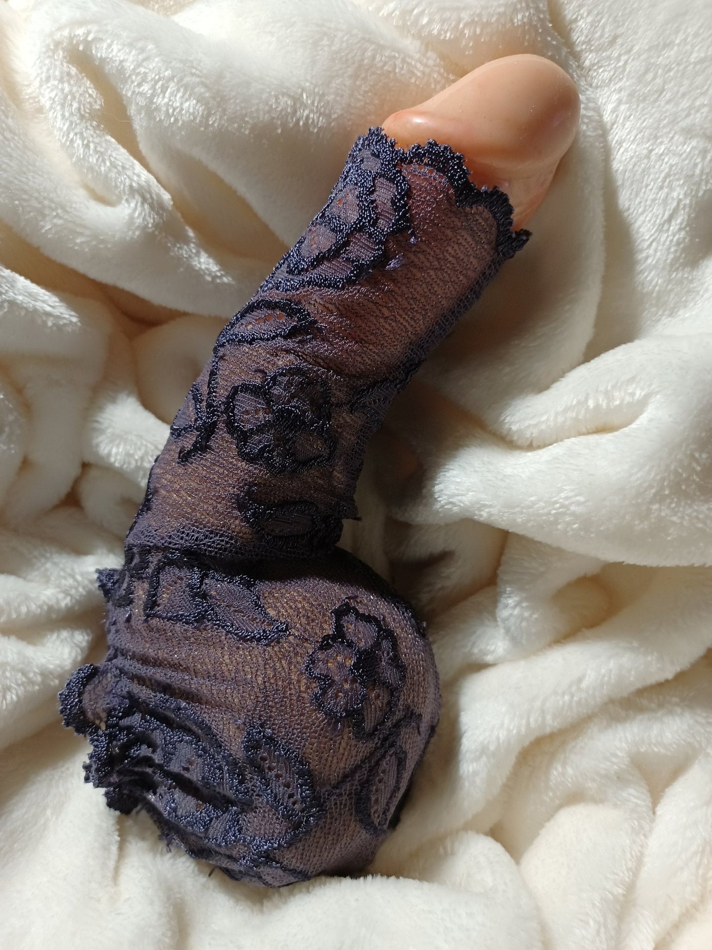 Penissocke Willy - Pyjama Sackhalter Juwelensäckchen lila Spitze Lollybag Nusstüte - SEXSENSE
