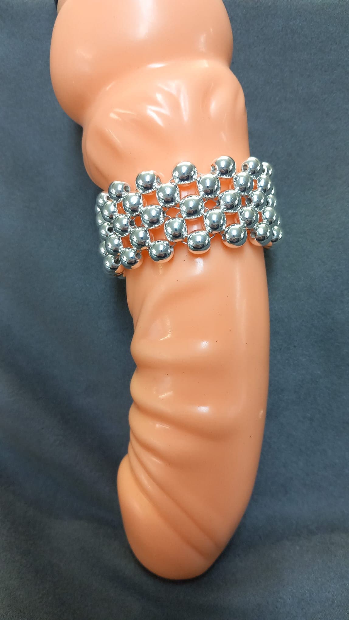 Penisring Kinky Masturbator 75 rotierende Silber Hämatit - Perlen auf Chirurgenstahl Innen - Umfang ca 11,6cm - SEXSENSE