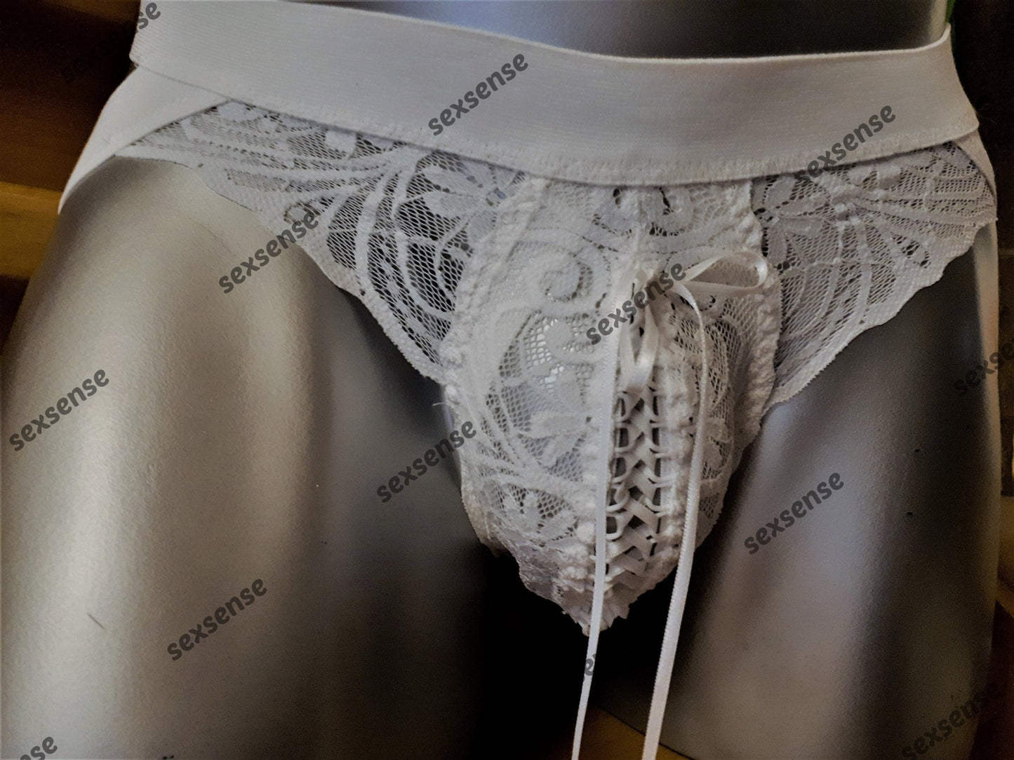 Corsagen Thong weiß elastische Spitze Sissy Unikat Suspensorium geschnürt - SEXSENSE