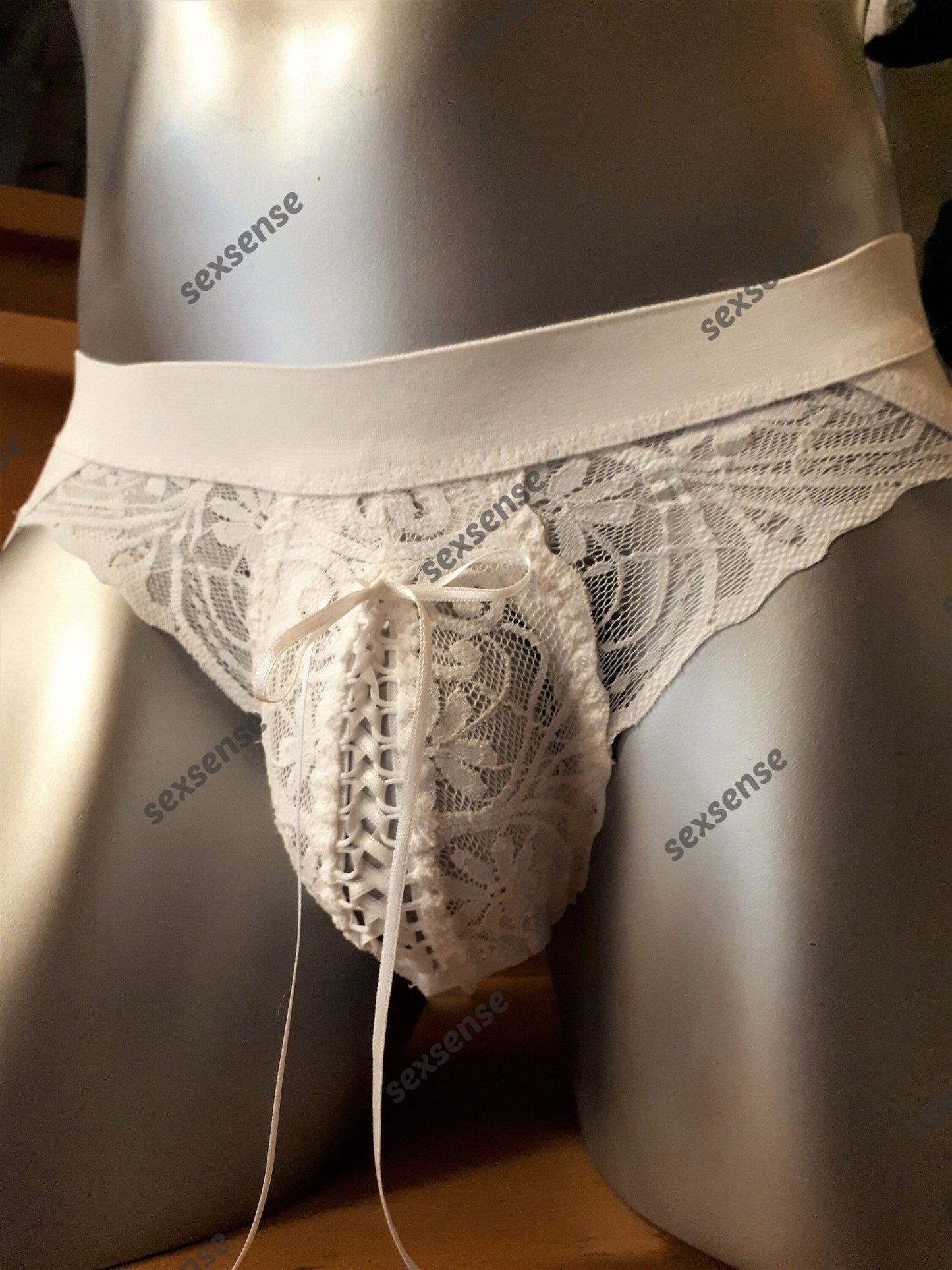 Corsagen Thong weiß elastische Spitze Sissy Unikat Suspensorium geschnürt - SEXSENSE