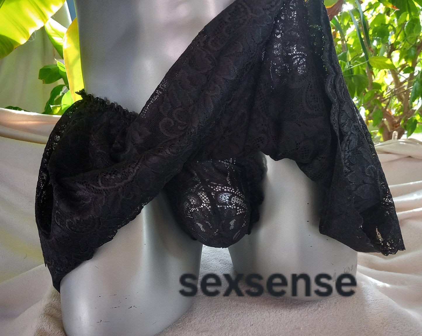 Sissy Herren Unterwäsche Rock mit String/Thong schwarz elastische französische Spitze doppellagig Gay Stufenrock - SEXSENSE