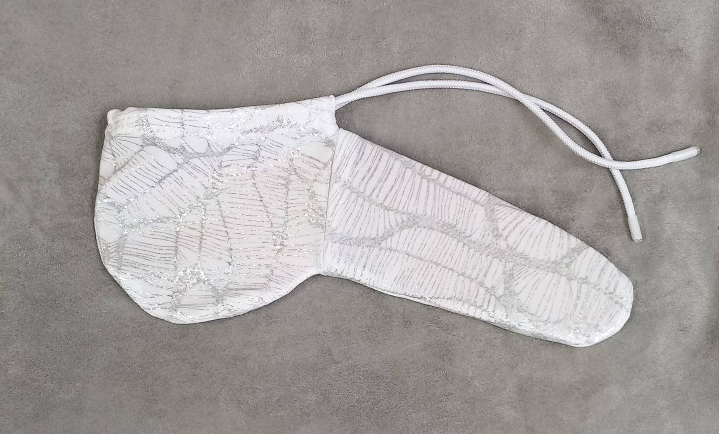 Penissocke Lümmeltüte Juwelensäckchen weiß mit Silber Hologramm Sackhalter Willy - Pyjama - SEXSENSE