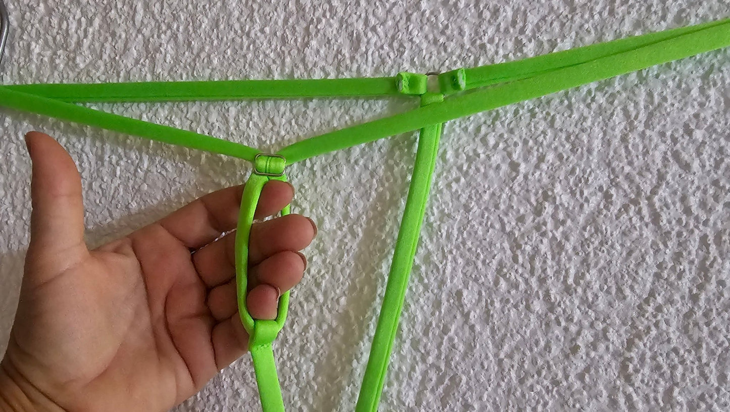 SWELL String mit Verstellschließe minimalistisch extrem elastisch push - up neongrün glänzender Lycra - SEXSENSE