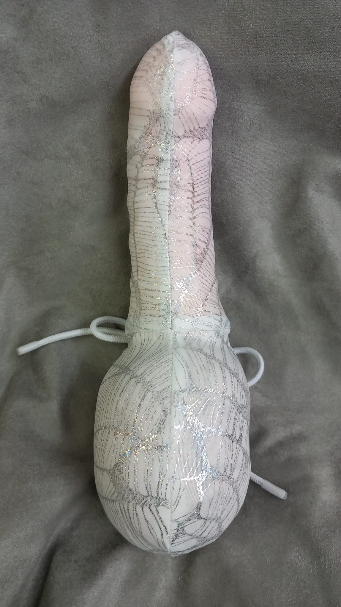 Penissocke Lümmeltüte Juwelensäckchen weiß mit Silber Hologramm Sackhalter Willy - Pyjama - SEXSENSE