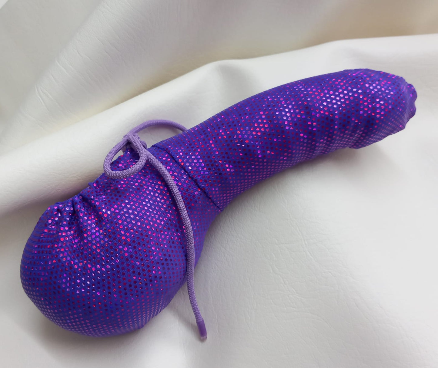 Penissocke, Lümmeltüte, Juwelensäckchen, lila - irisierend Hochglanz Lack Nusstüte Lolly - Bag - SEXSENSE
