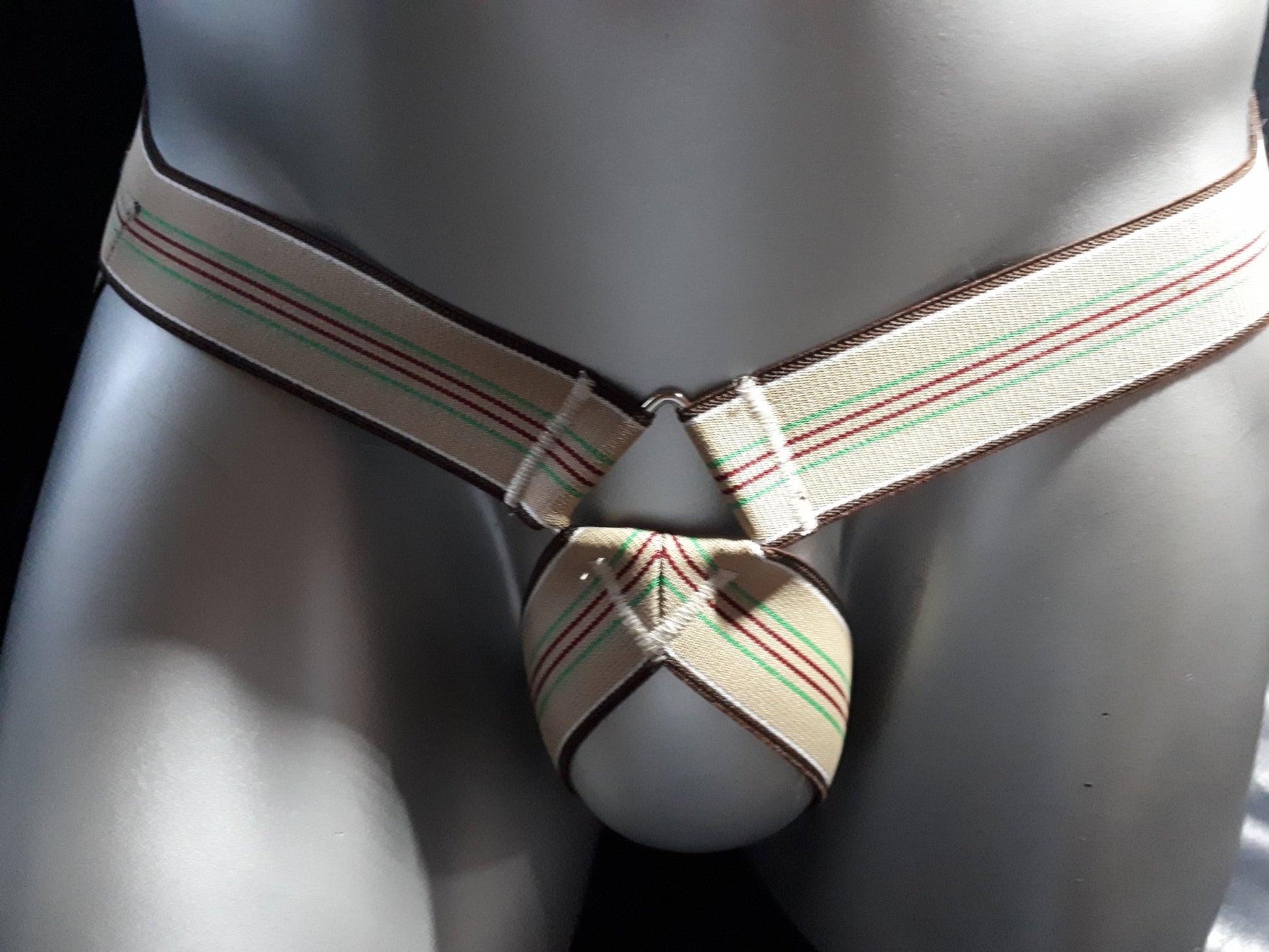 Sling Thong Jockstrap ouvert Push Up Harness mit Dreieck - Verbindung viele Farben - SEXSENSE