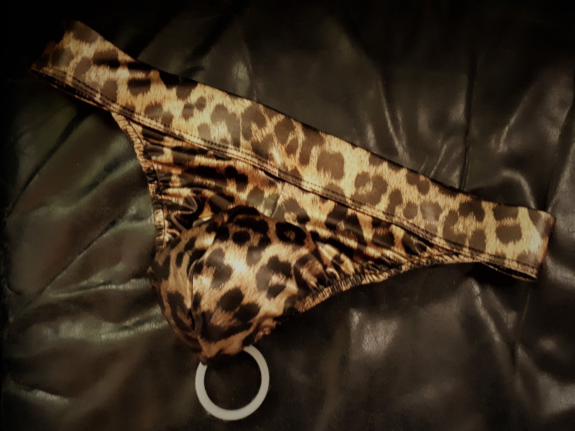 Thong fetisch ouvert Silikon Cockring Polos Leodruck Spielhose open Butt Suspensorium Push Up - SEXSENSE
