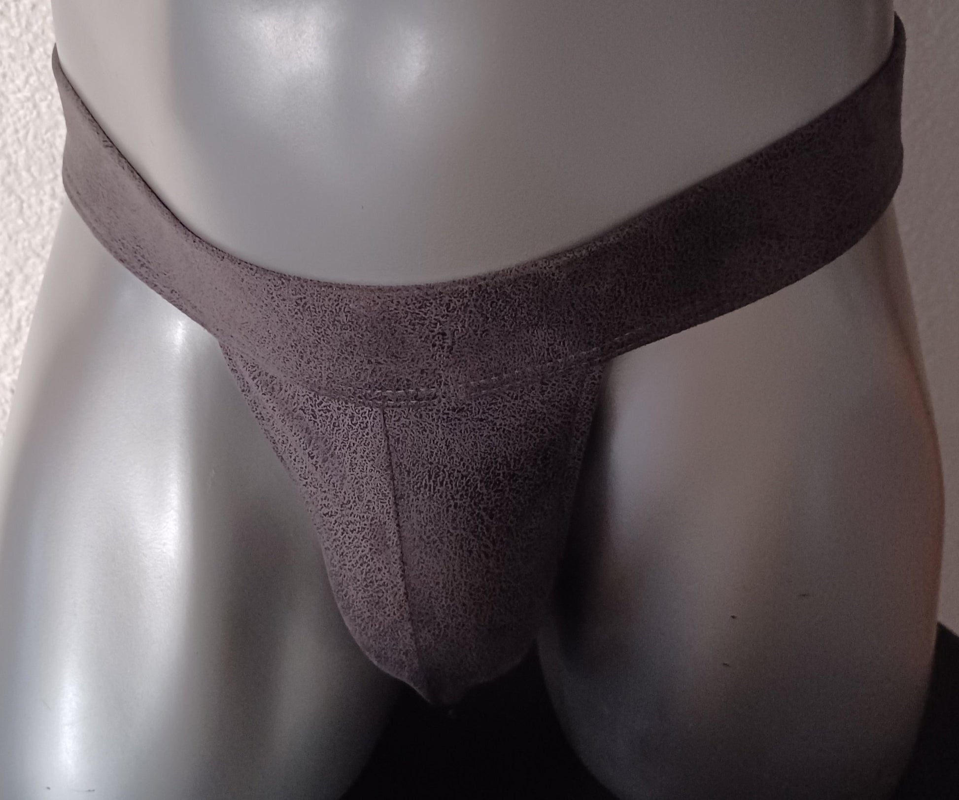 Badehose String Wasch - Leder Suede elastisches Wildleder silber laminiert - SEXSENSE
