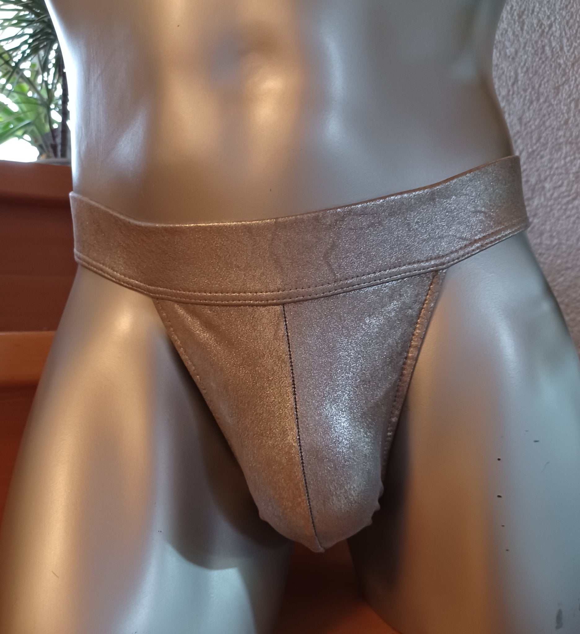 Badehose String Wasch - Leder Suede elastisches Wildleder silber laminiert - SEXSENSE