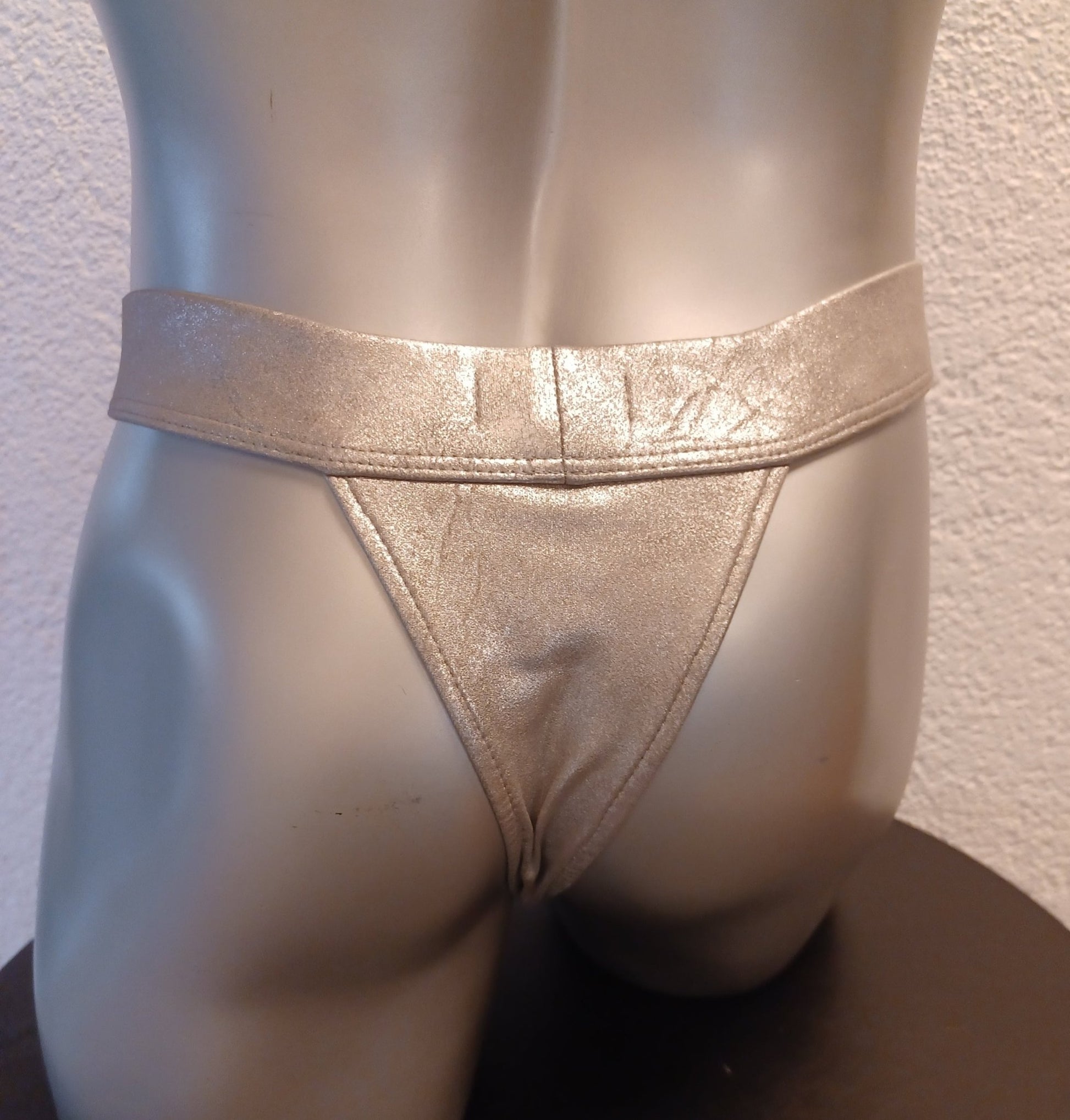 Badehose String Wasch - Leder Suede elastisches Wildleder silber laminiert - SEXSENSE