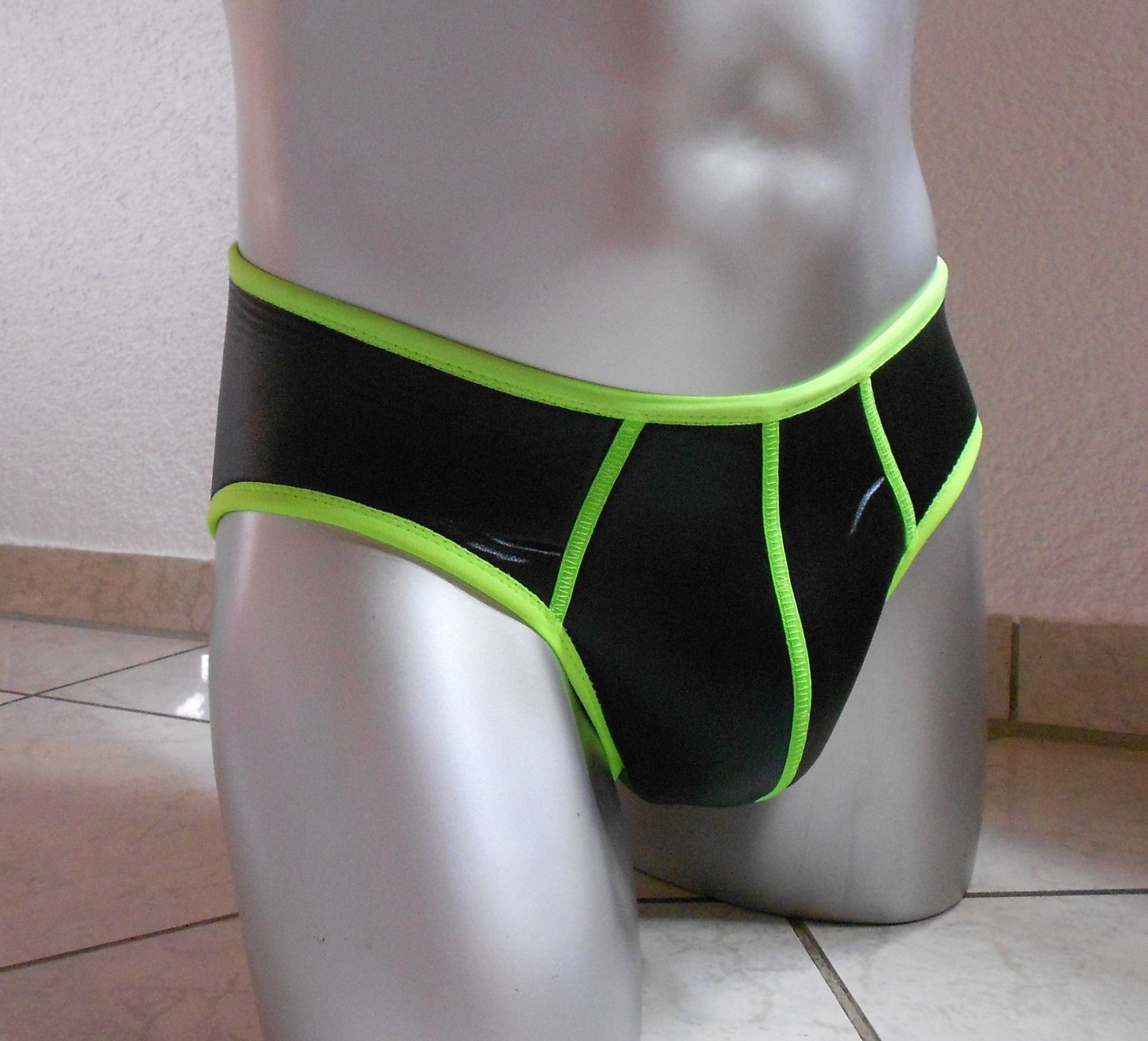 Badehose Herren echtes 3mm NEOPREN wetlook full Butt Handgefertigt Schwitzhose Triathlon - SEXSENSE