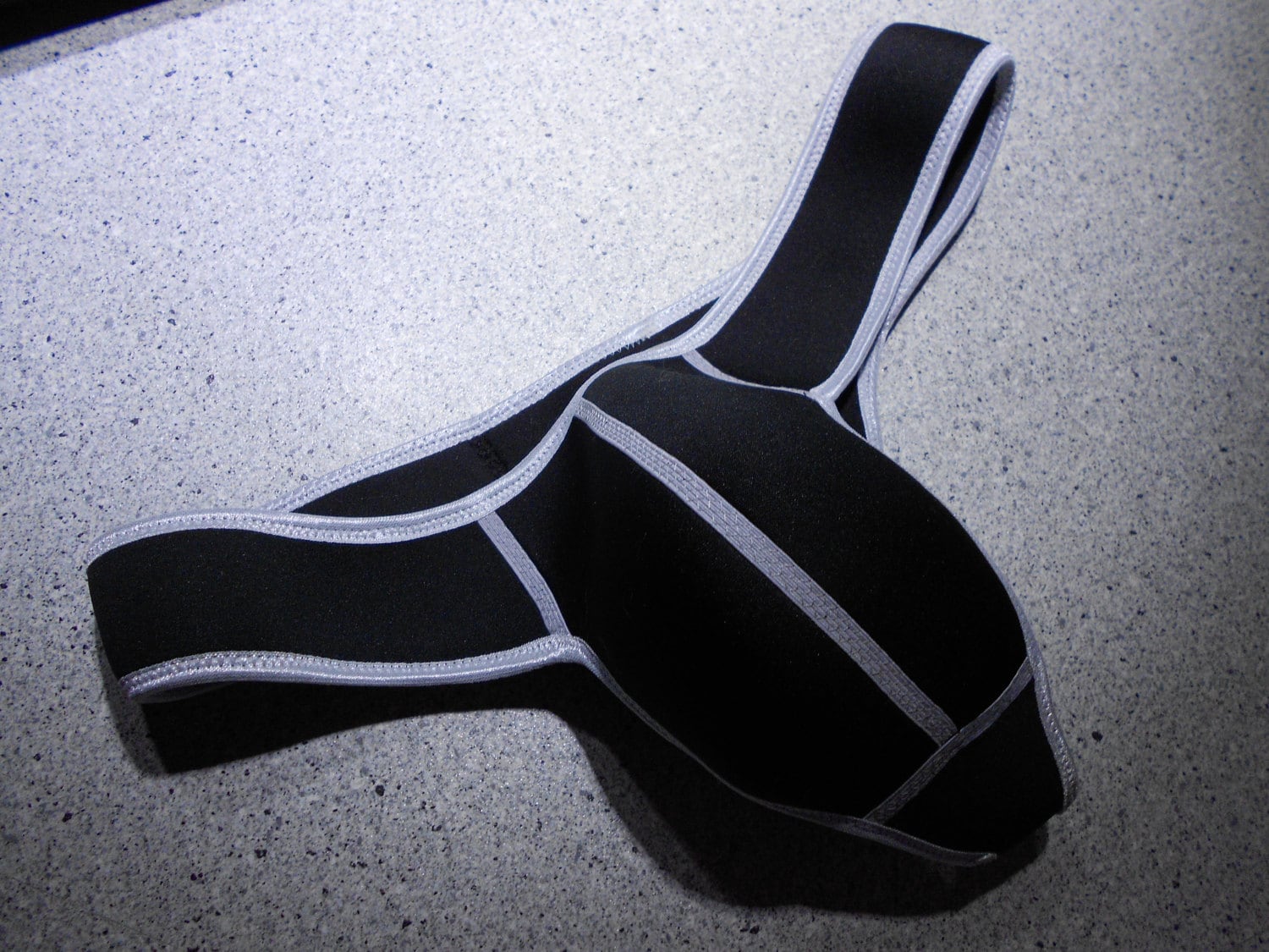 NEOPREN Herren String/Slip in schwarz Fetisch Profischwimmer Schwitzhose - SEXSENSE