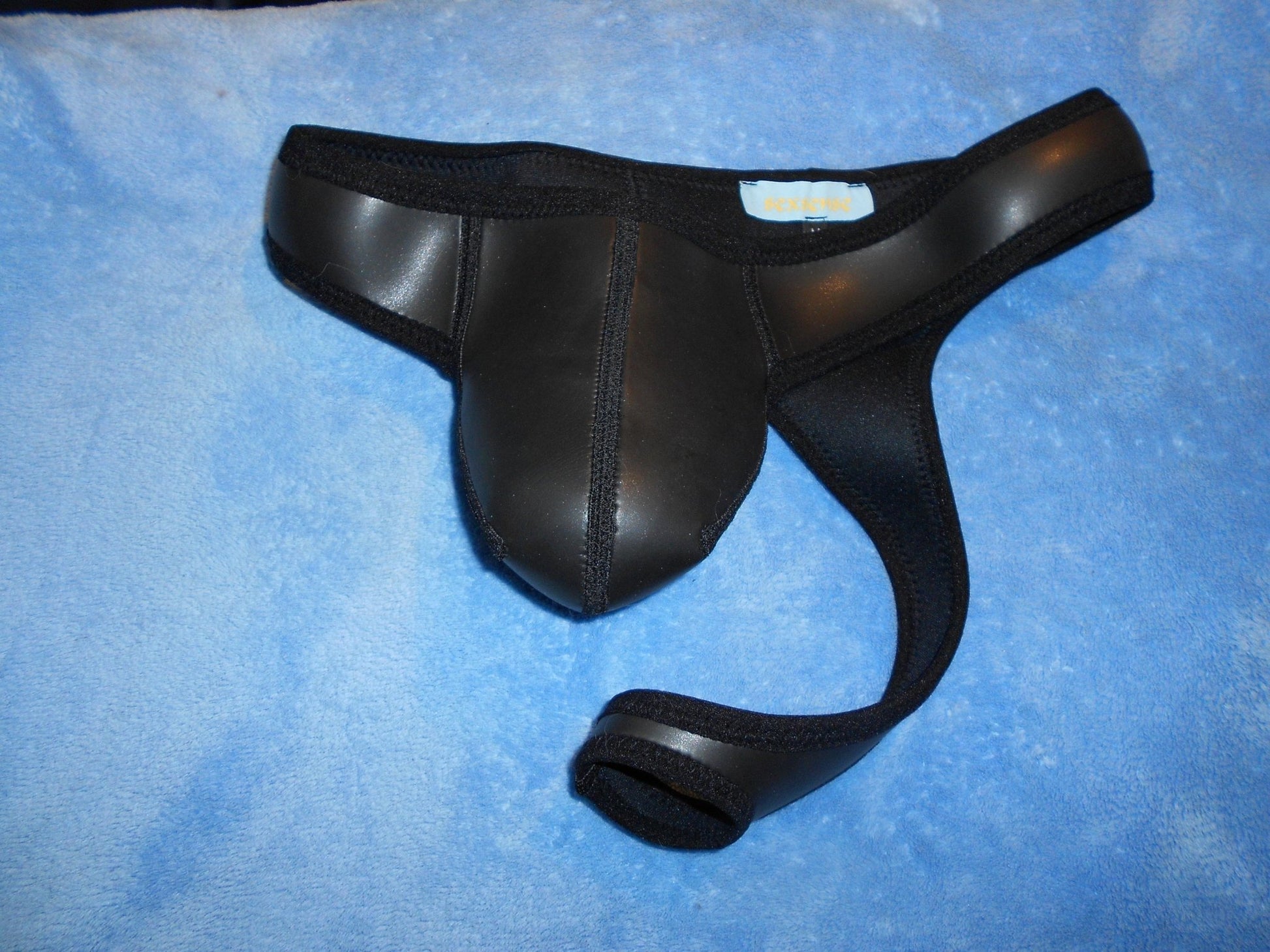 Neopren 3mm Glatthaut Sharkskin Lasso - String G - String Gay Kinky Harness - SEXSENSE