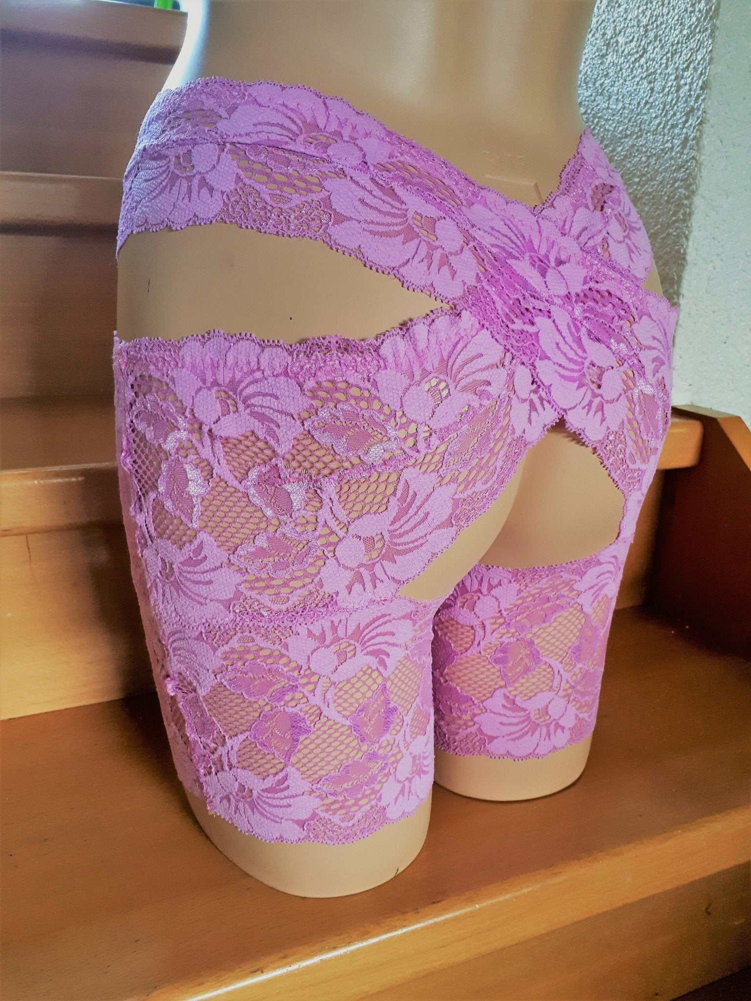 Stay Hip, Oberschenkelschoner elastische Spitze Barbie - rosa Gr 36 - 42, Dessous, Lingerie, Strumpfband ouvert Maßanfertigung sexy Toy - SEXSENSE