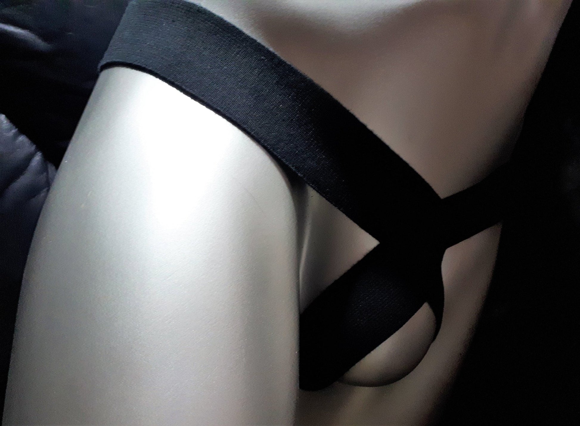 Sling Thong Jockstrap ouvert Push Up Slip Herren Toy schwarz - SEXSENSE