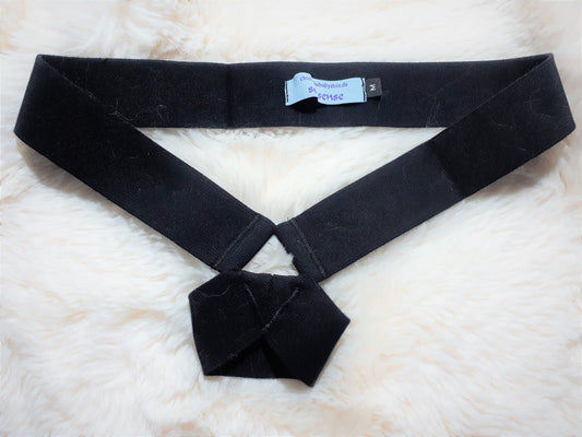 Jockstap ouvert  bestehend aus Taillenbund und Jockschlaufe verbunden durch Metalldreieck