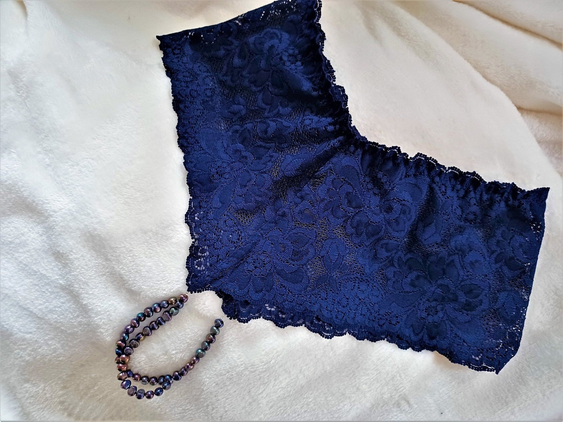 Sexy dunkelblauer oder schwarzer Perlen String Slip elastische Spitze echte Peacock Süßwasser Zucht - Perlen - SEXSENSE
