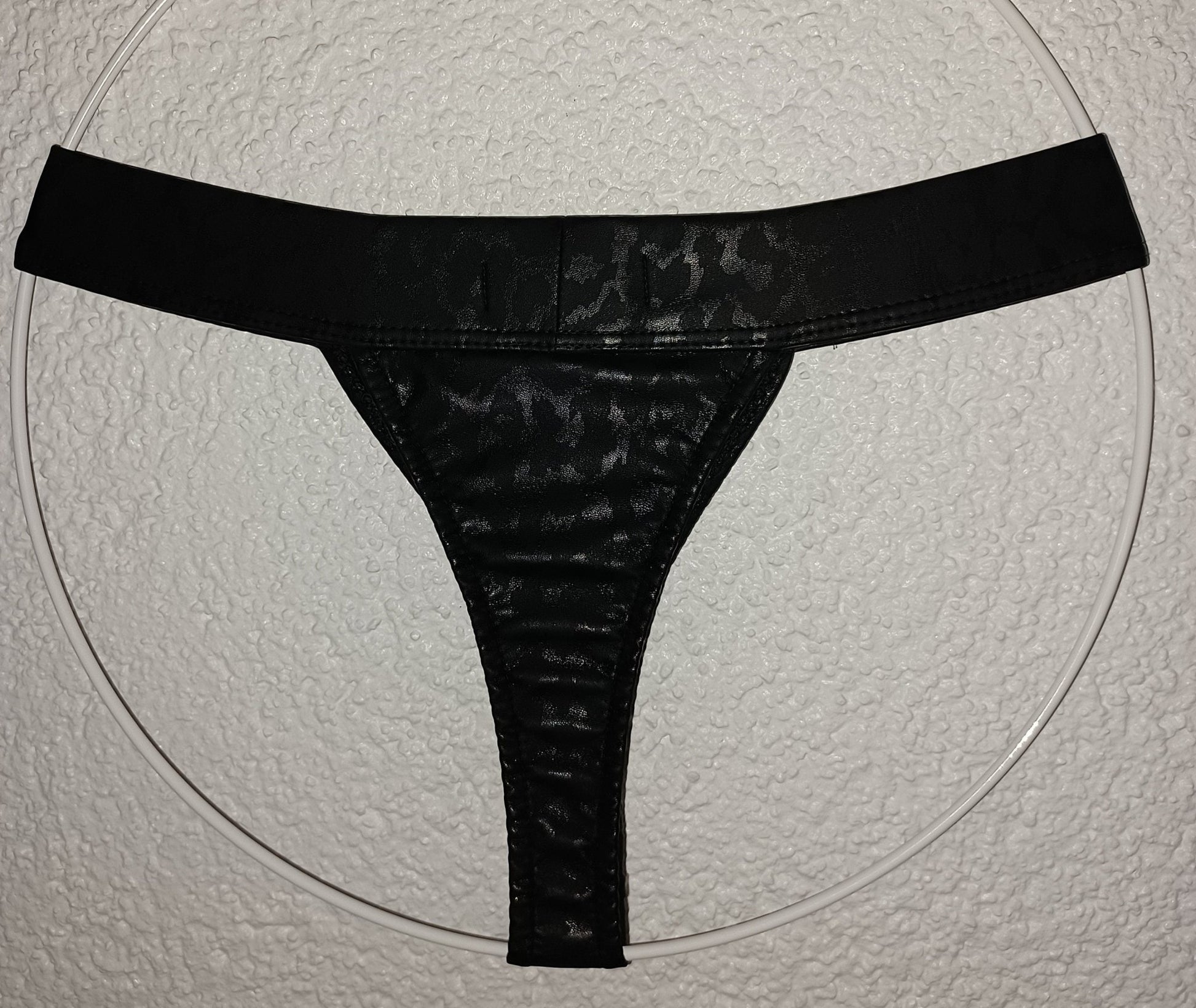 LETZTER ARTIKEL String Lederimitat schwarz Leoprint Unikat Badehose Gr. S+L - SEXSENSE