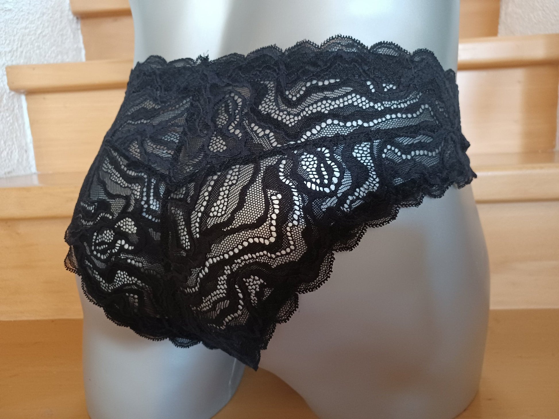 Spitzen Slip Hipster Panty schwarze Spitze Femboy Bogenabschlüsse - SEXSENSE