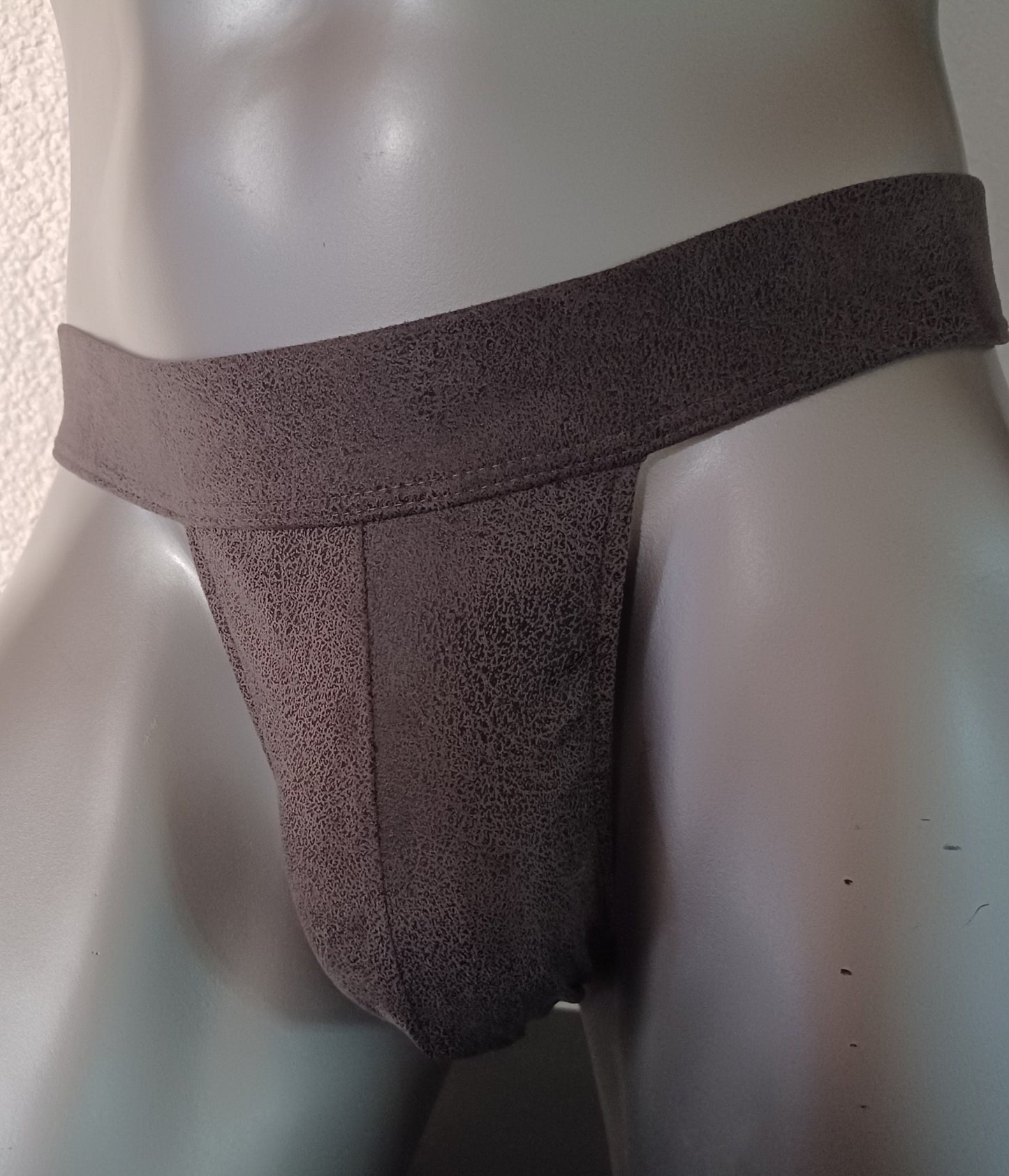 Wasch - Leder Badehose String Suede für Herren Antikleder grau - SEXSENSE